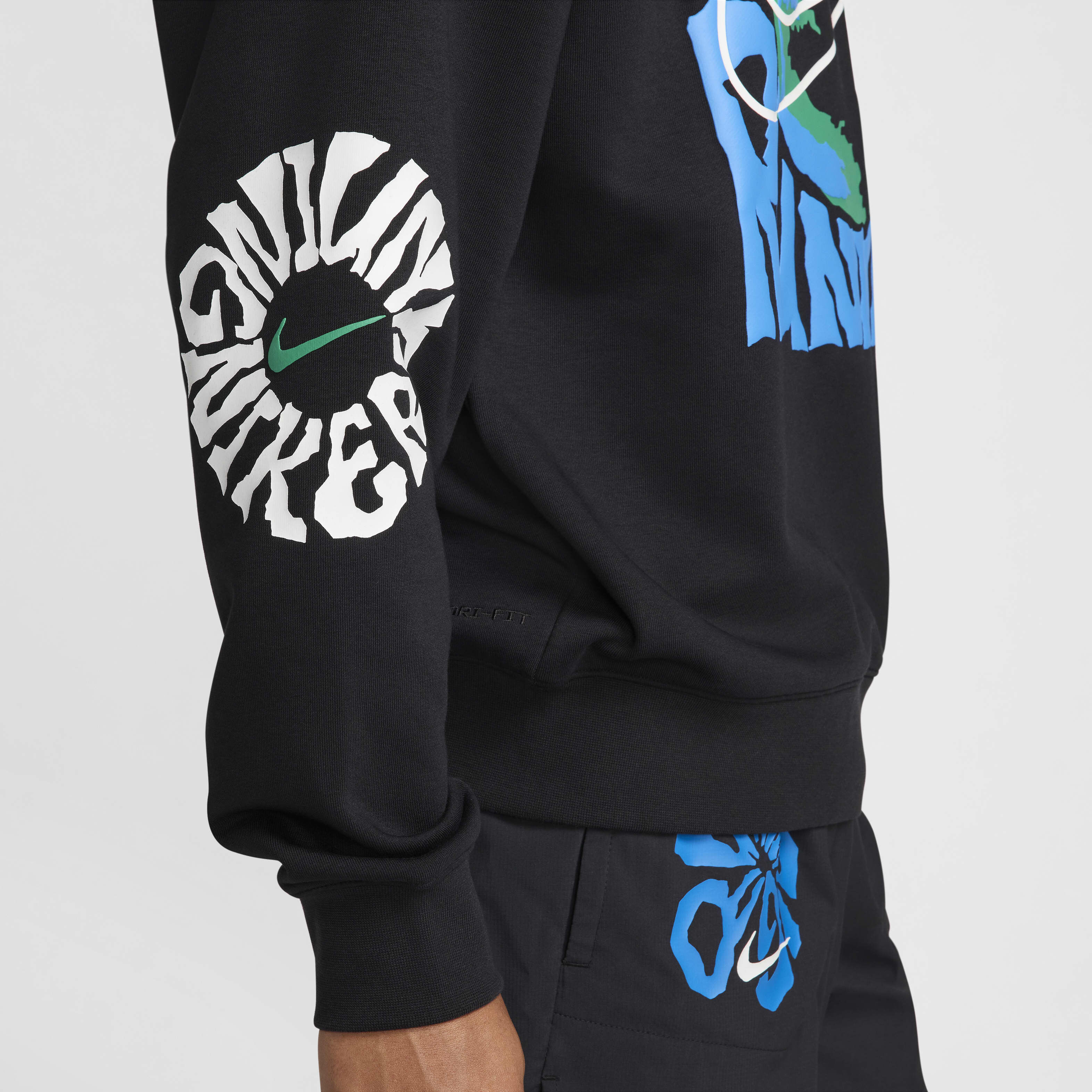 Buy Nike Run Energy Men s Dri FIT Fleece Running Crew Nike Saudi Official