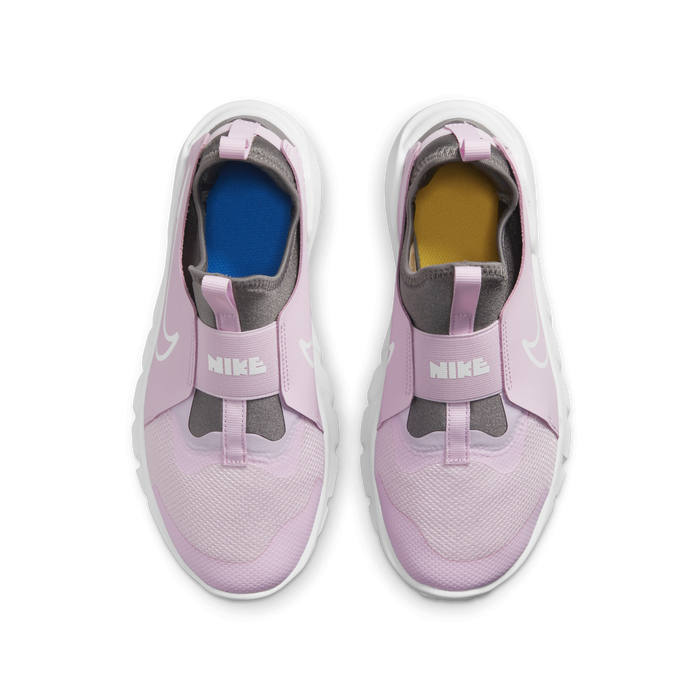 Shop Flex Runner 2 Older Kids Road Running Shoes Nike KSA