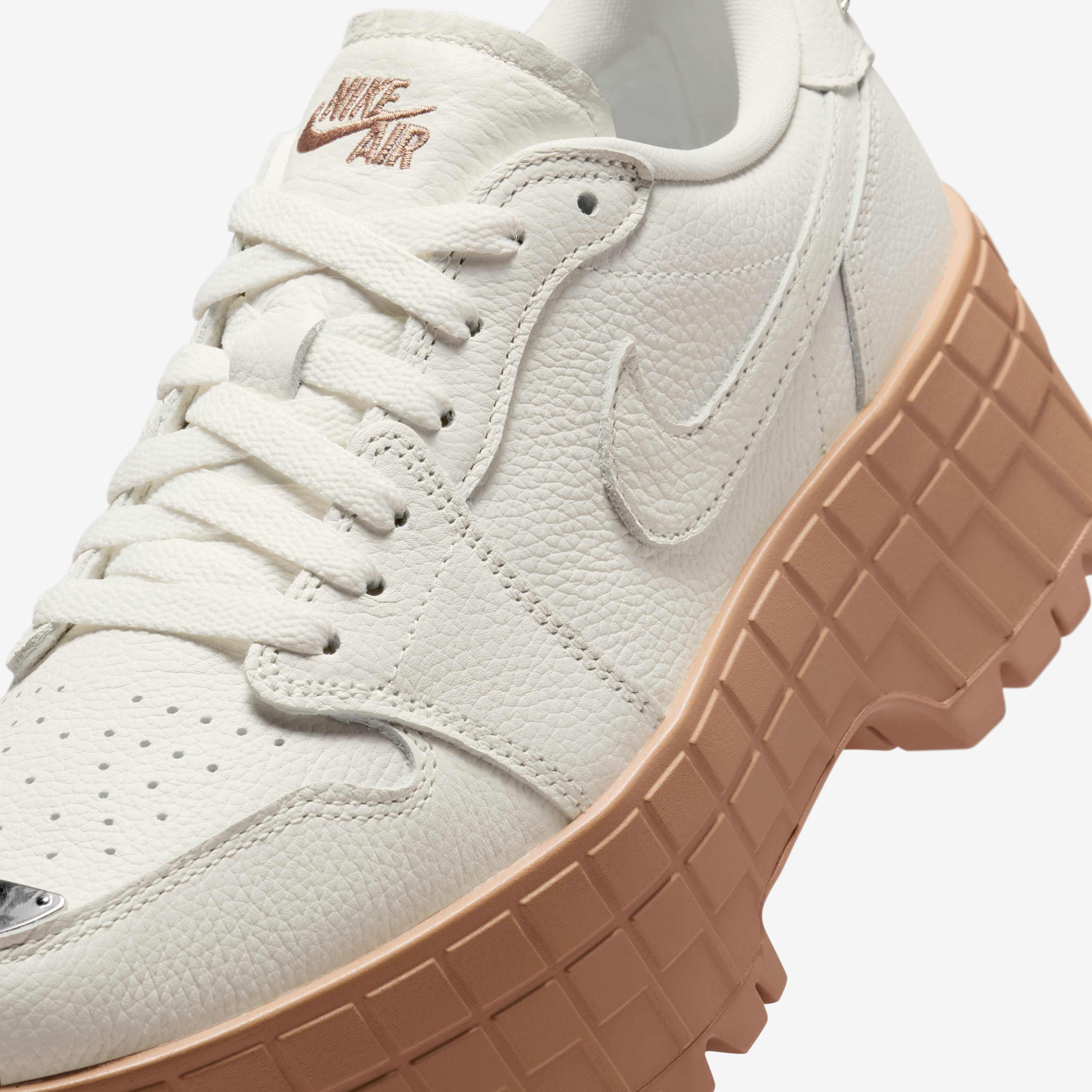 スニーカー Nike Air Jordan 1 Brooklyn Low W Sail Hemp llic Silver H Nike Women Air Jordan 1 Brooklyn Low Sail Hemp Metallic