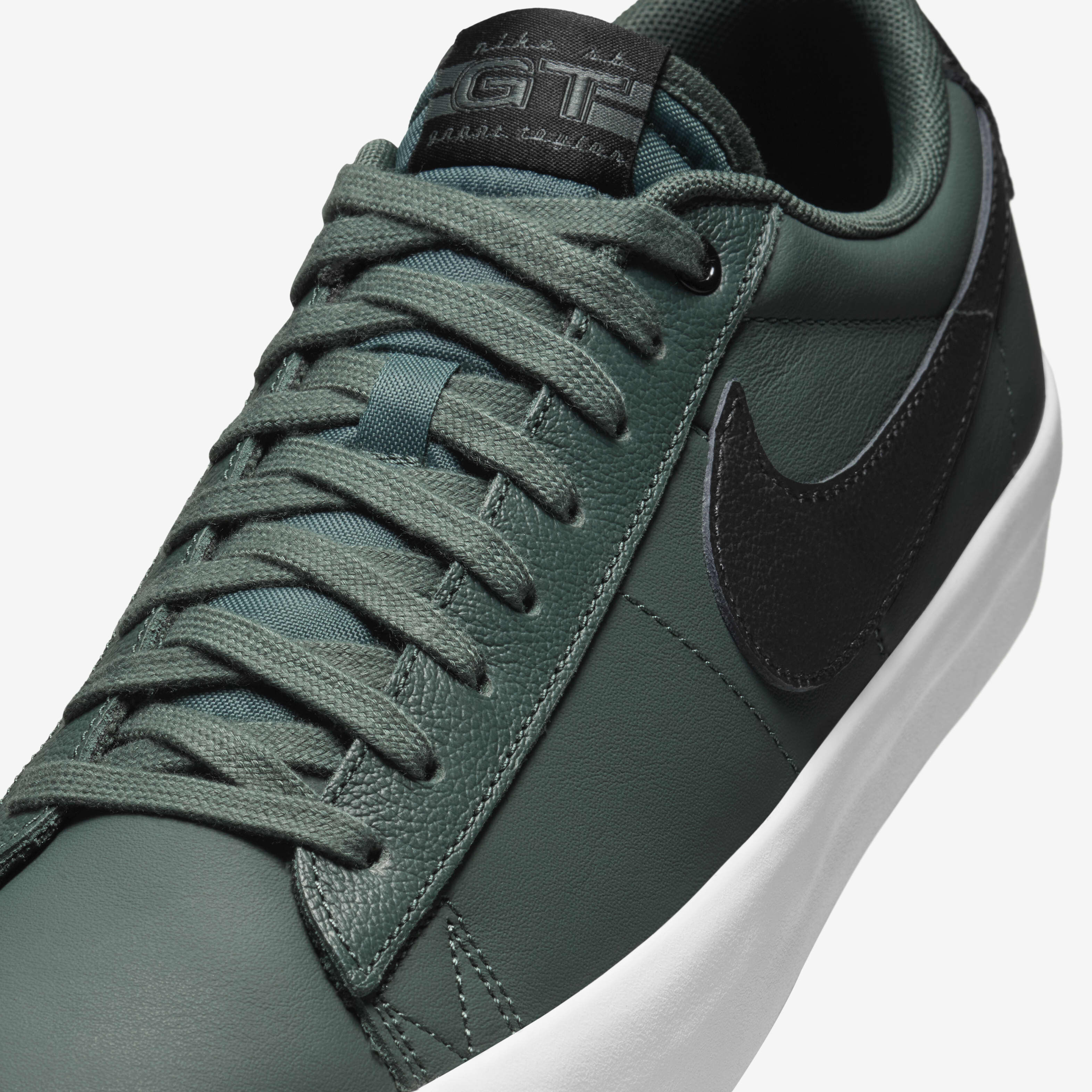 Nike sb blazer low leather sales