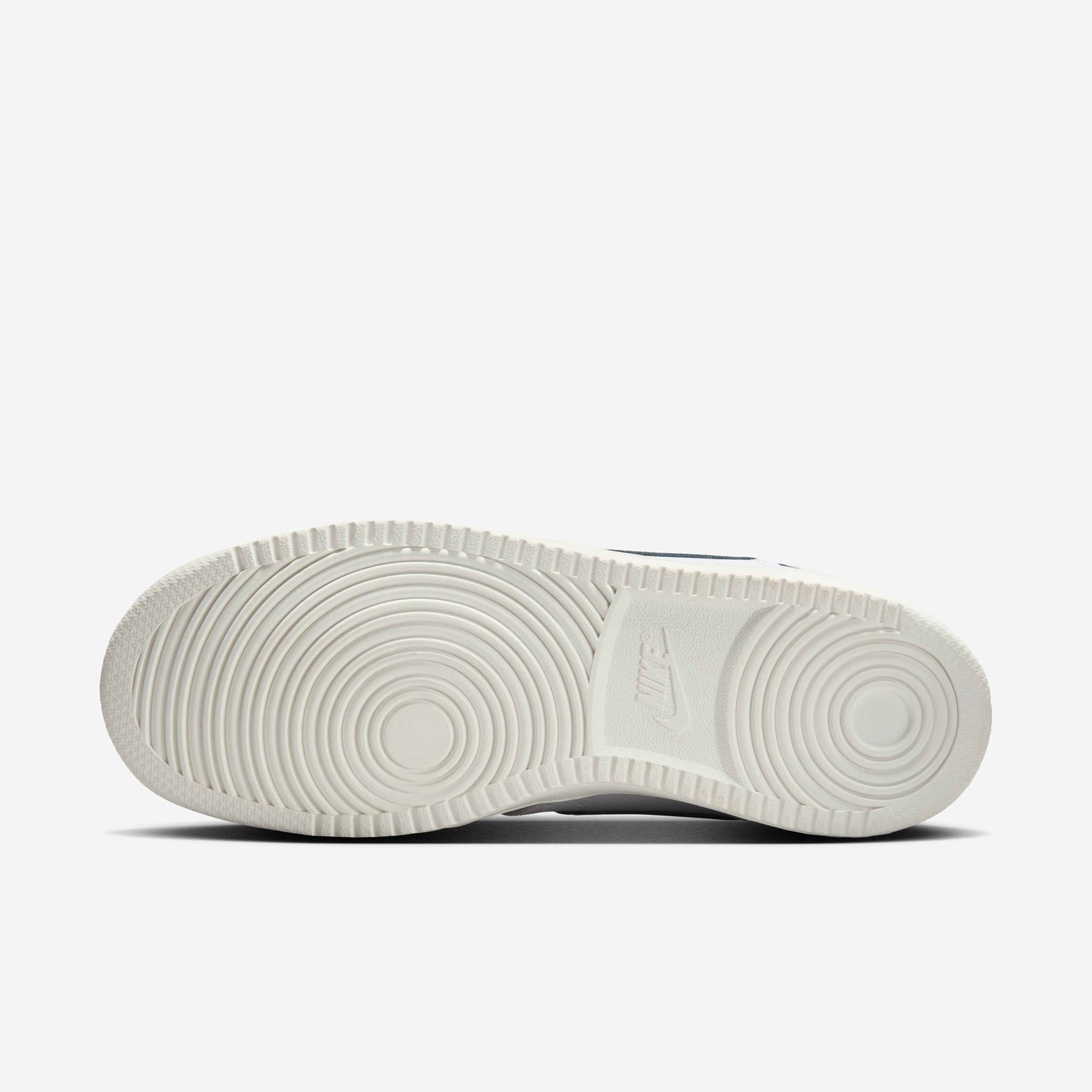 نايكي كورت فيجن ميد image number 1