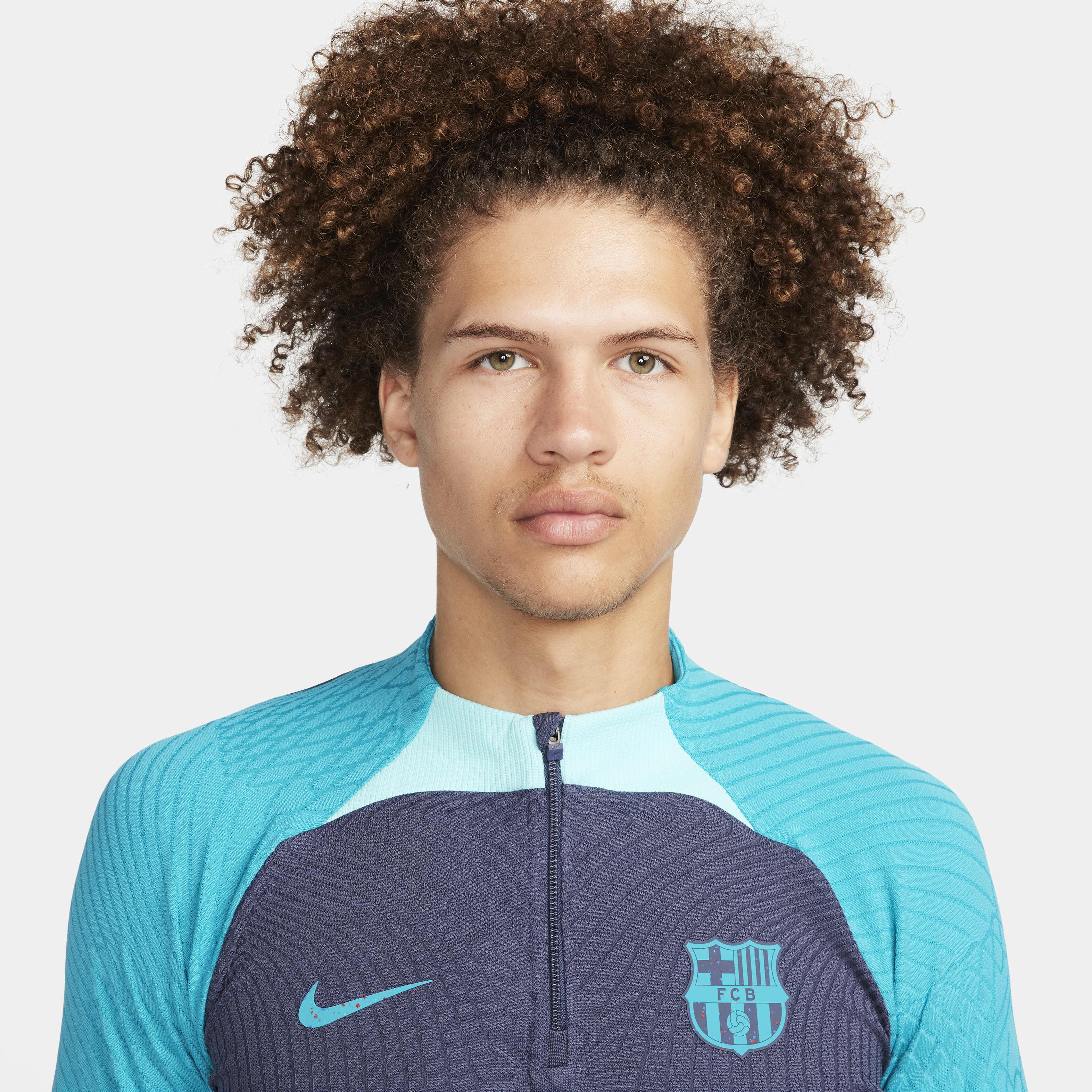 F.C. Barcelona Strike Elite Third image number 2