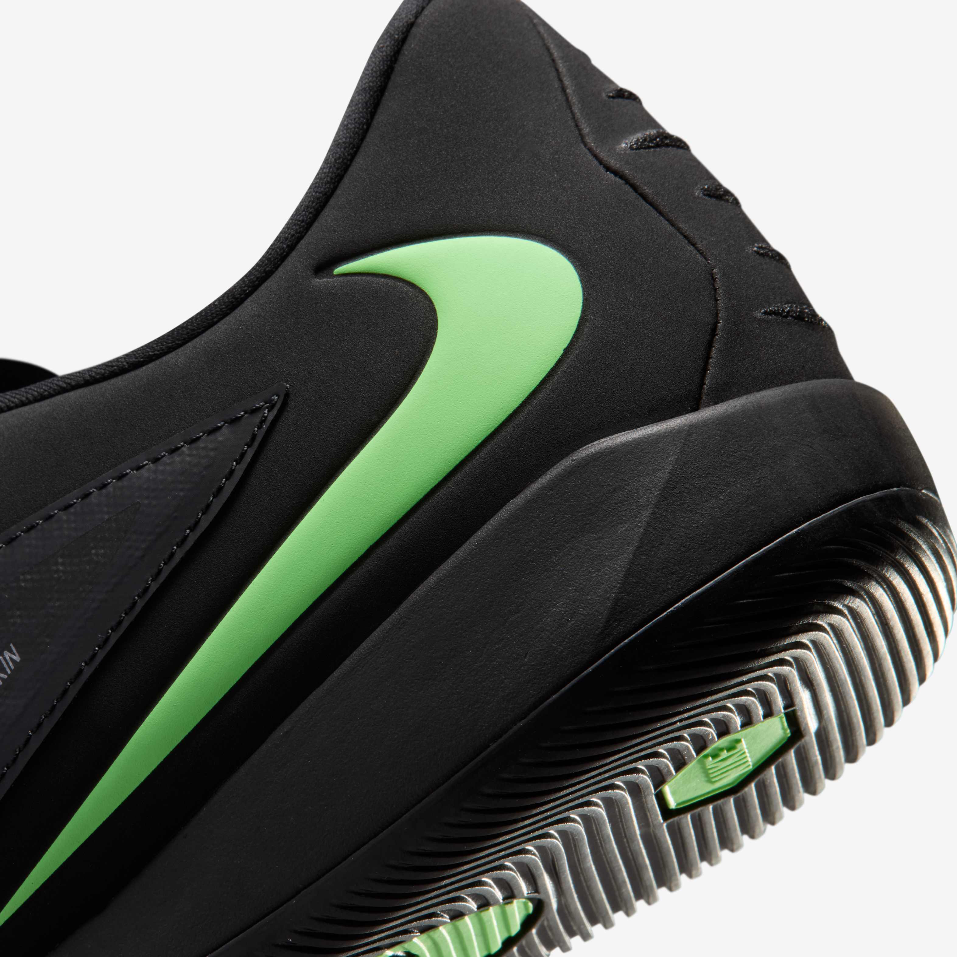 Nike Phantom 6 Low Academy image number 7
