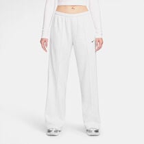 نايكي سبورتسوير تشيل تيري