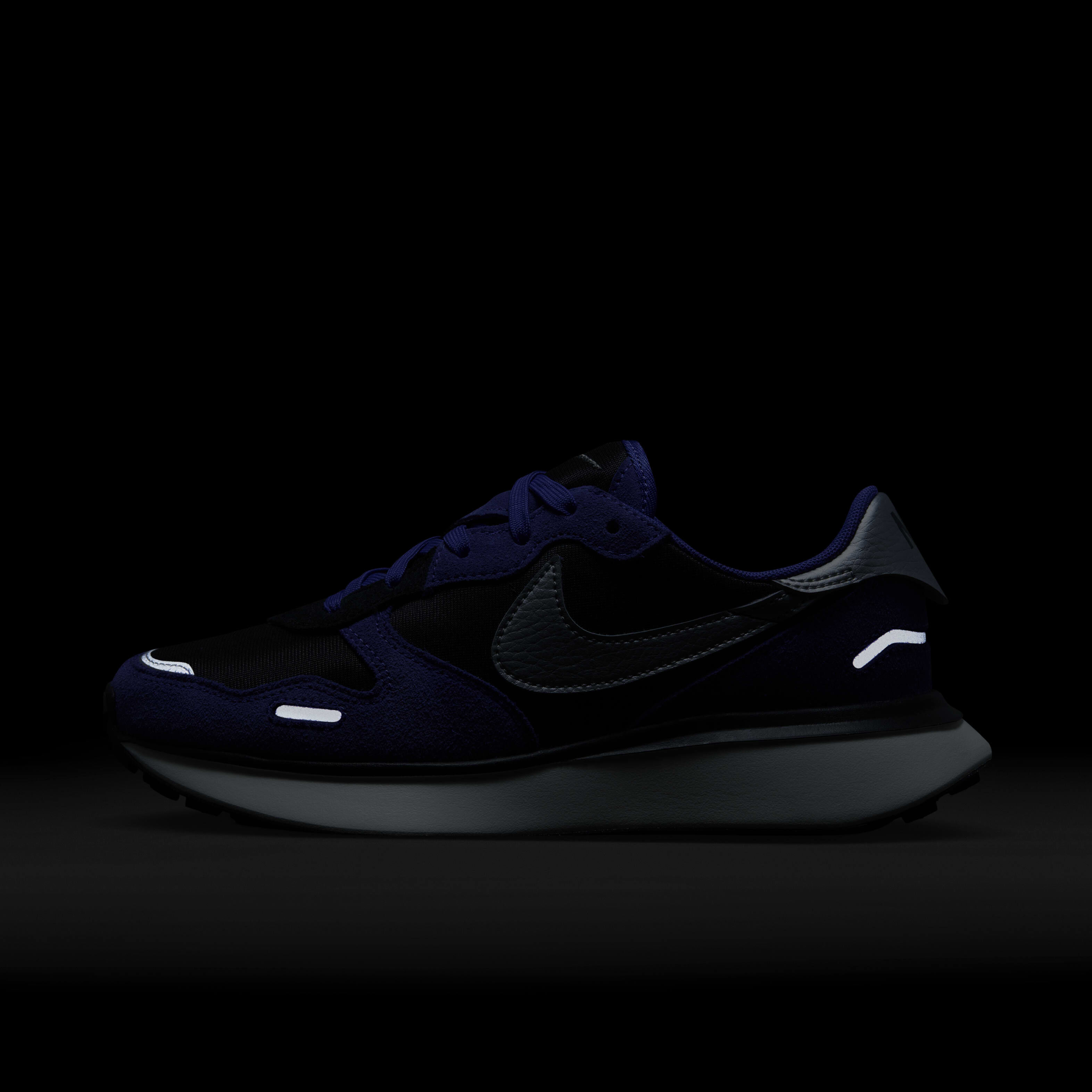 Nike Phoenix Waffle image number 10