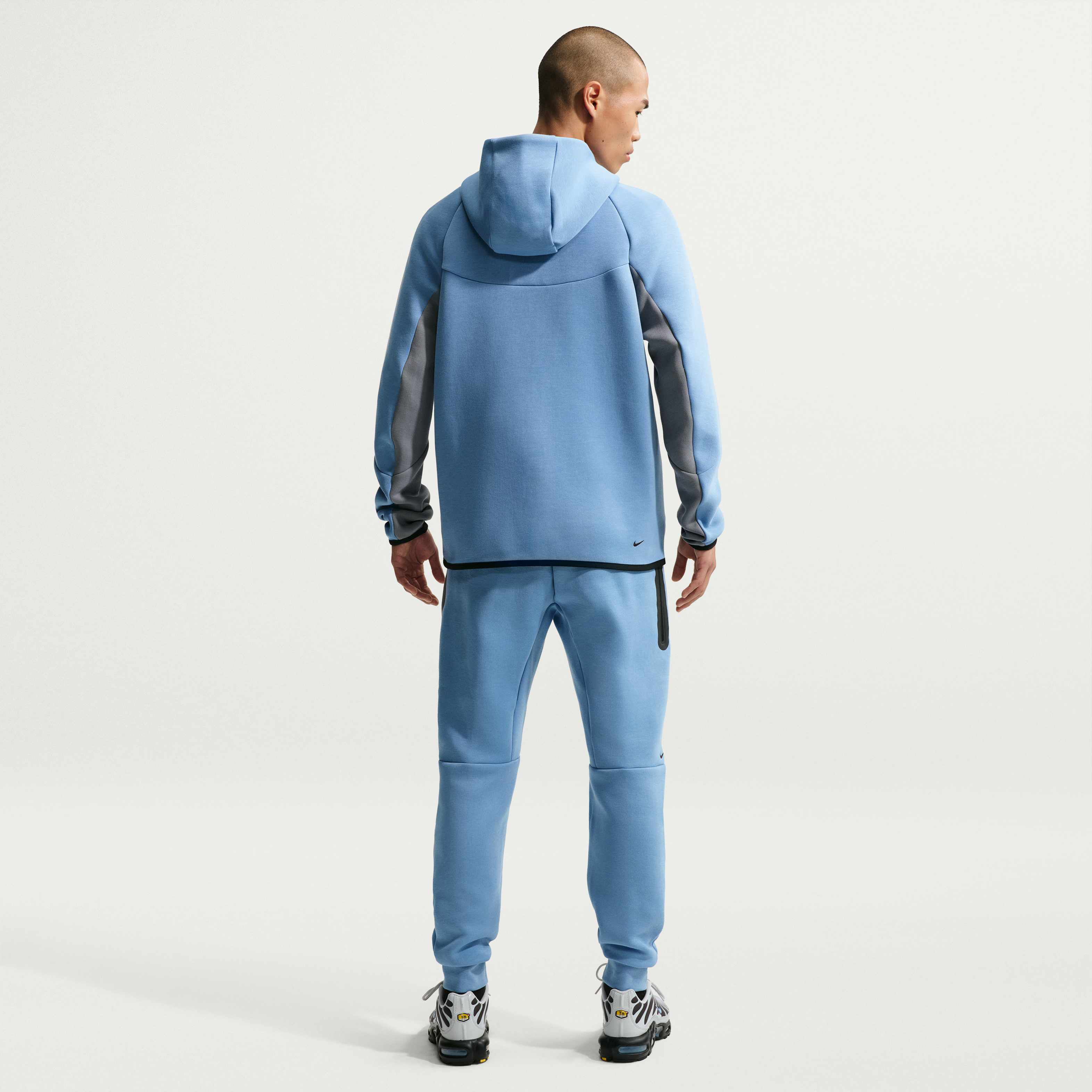 Nike Tech image number 4