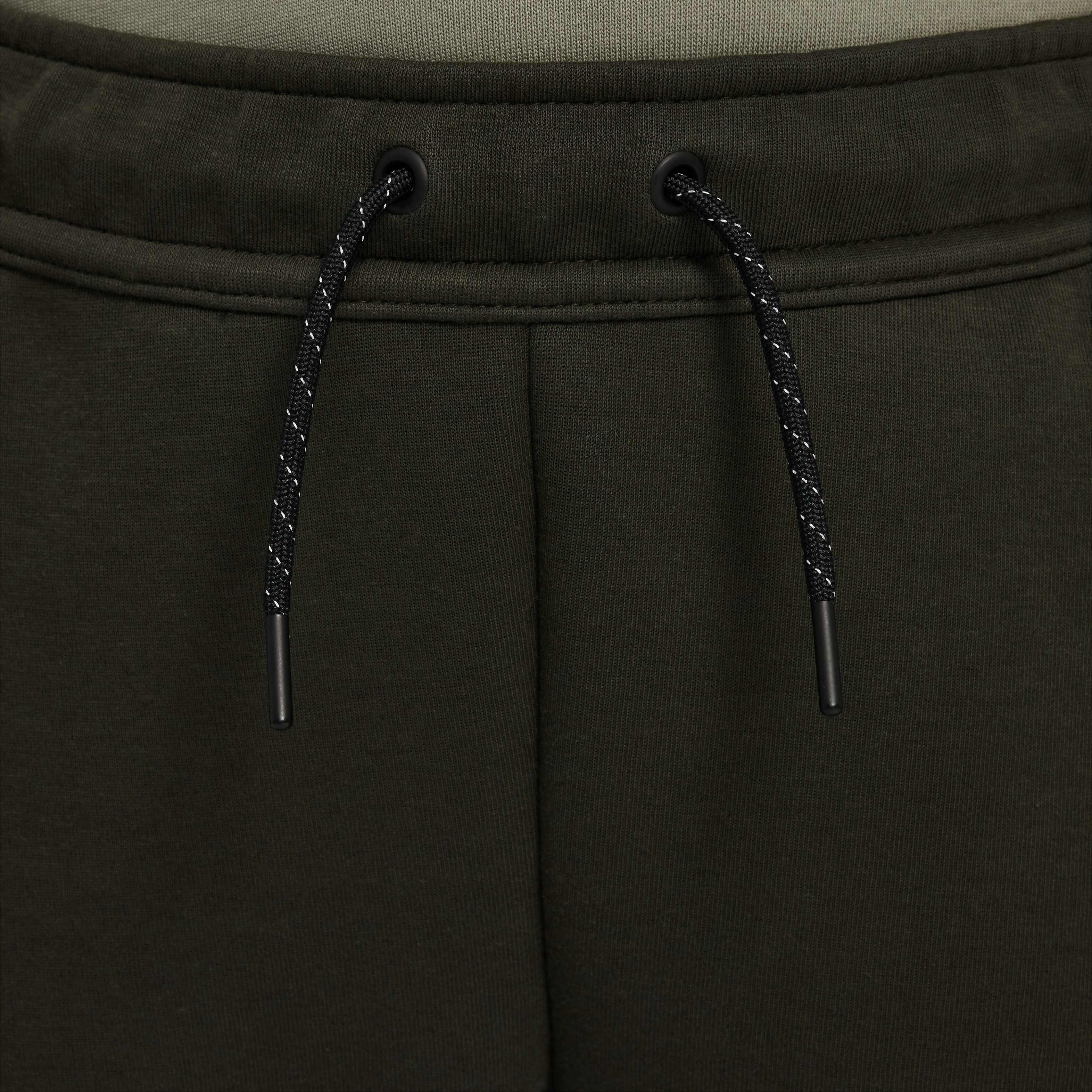 Nike Sportswear Tech Fleece image number 2