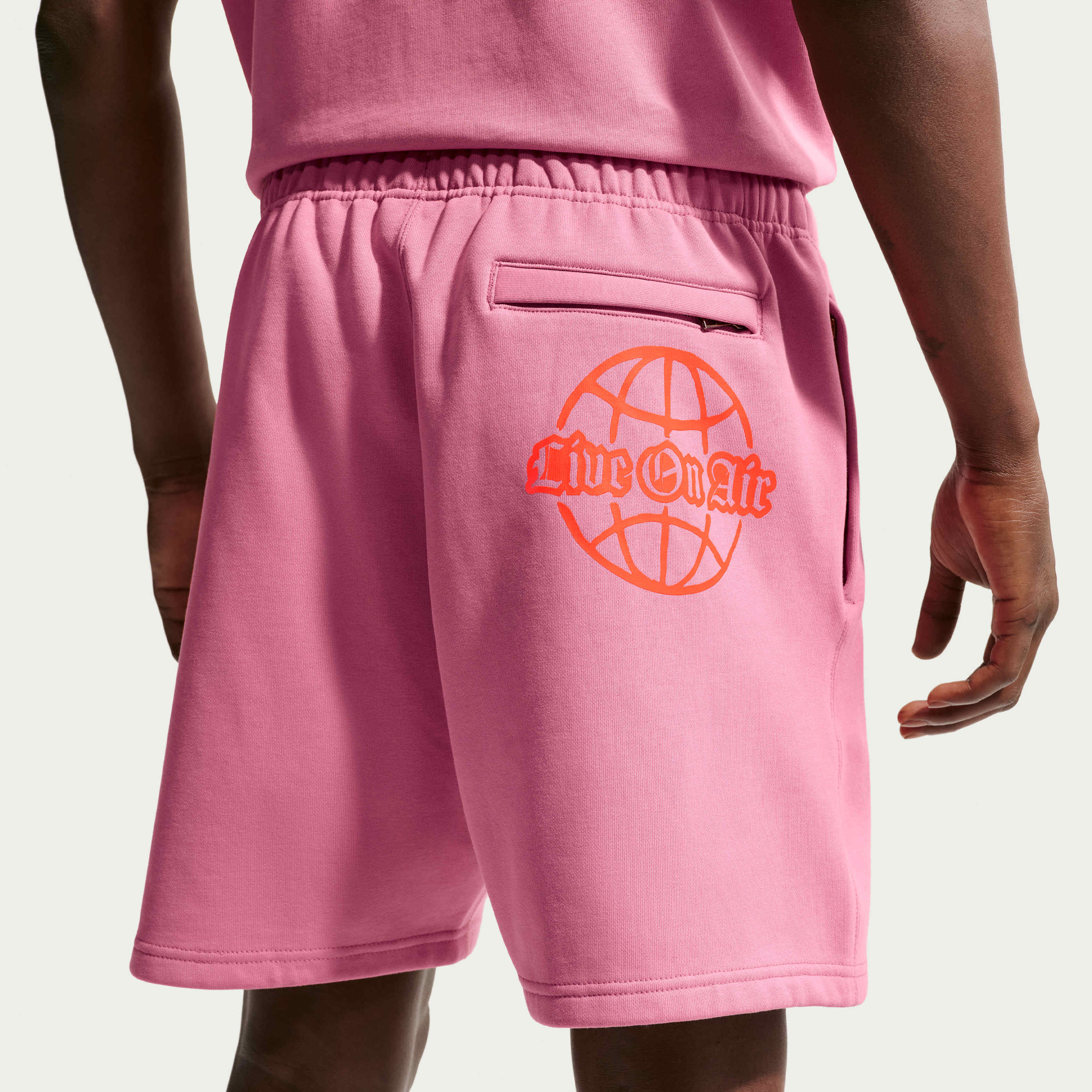 Nike Solo Swoosh image number 2