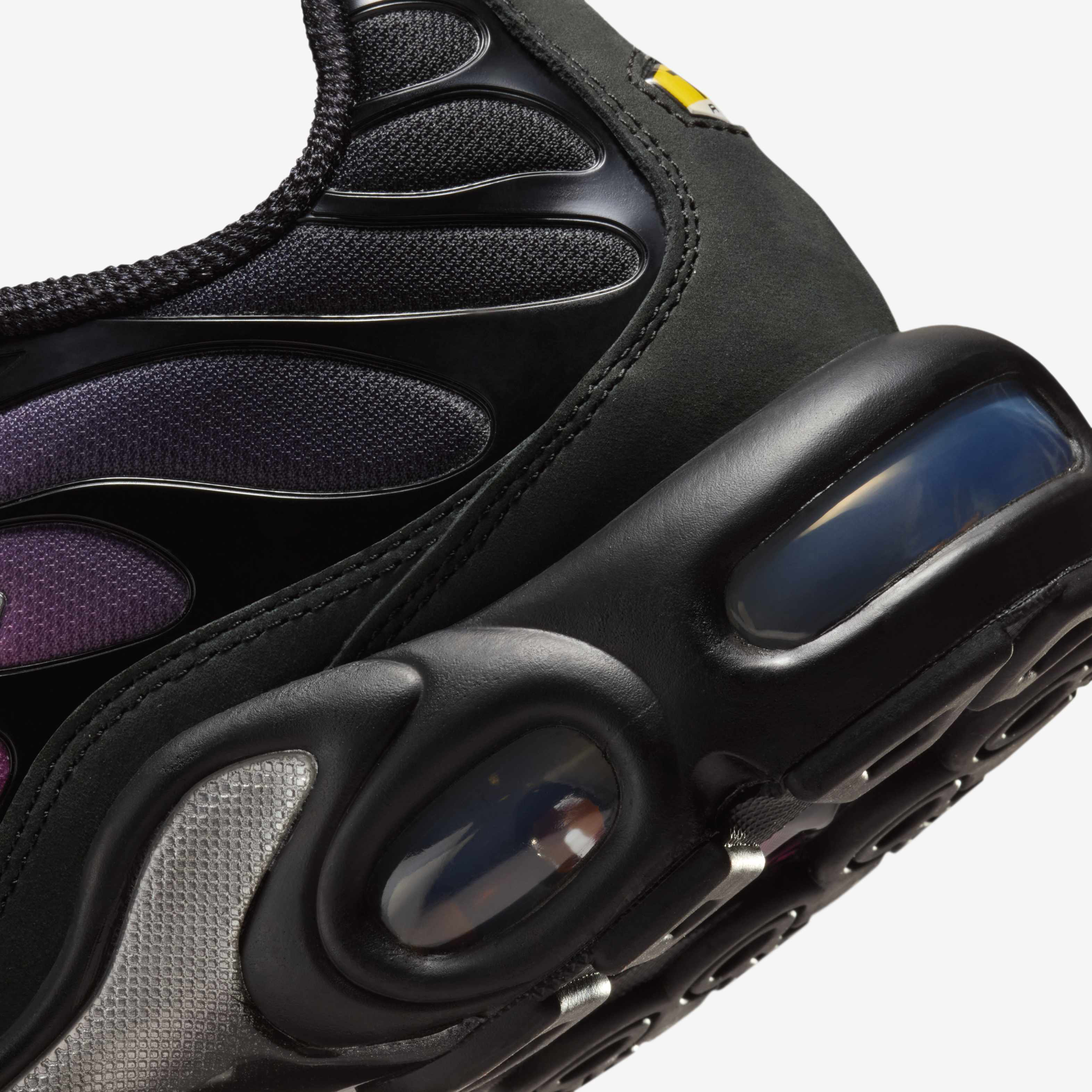 Nike Air Max Plus image number 7