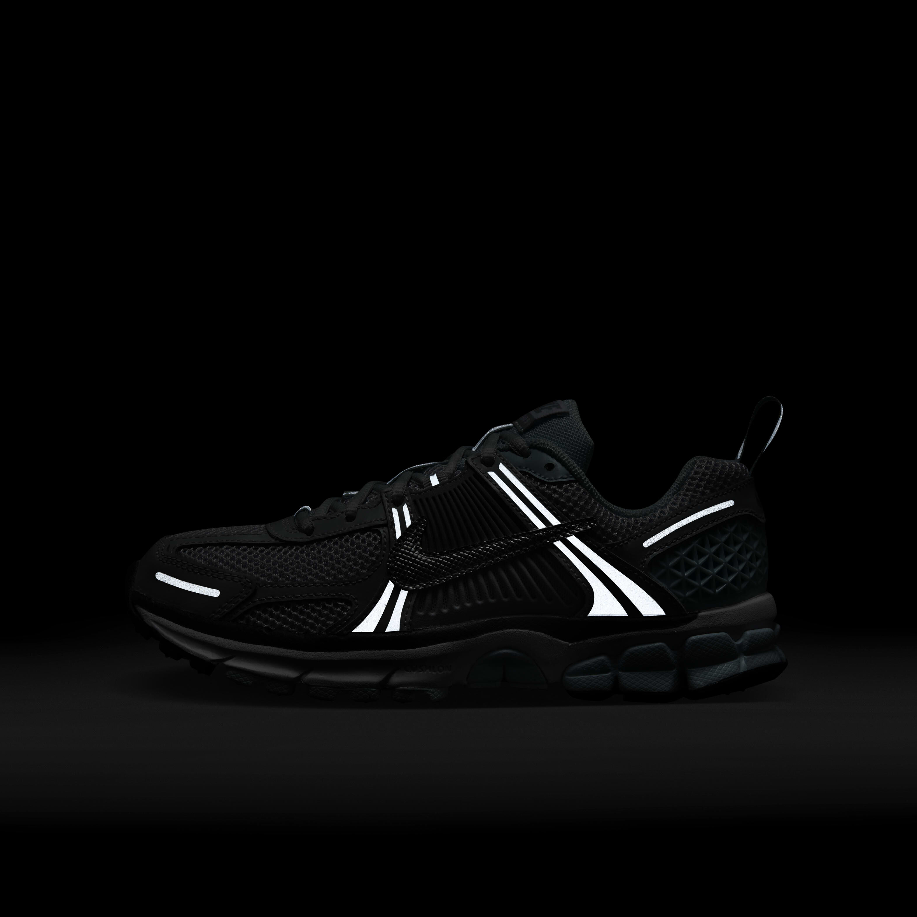Buy Nike Vomero 5 Older Kids' Shoes - Pure Platinum/Glacier