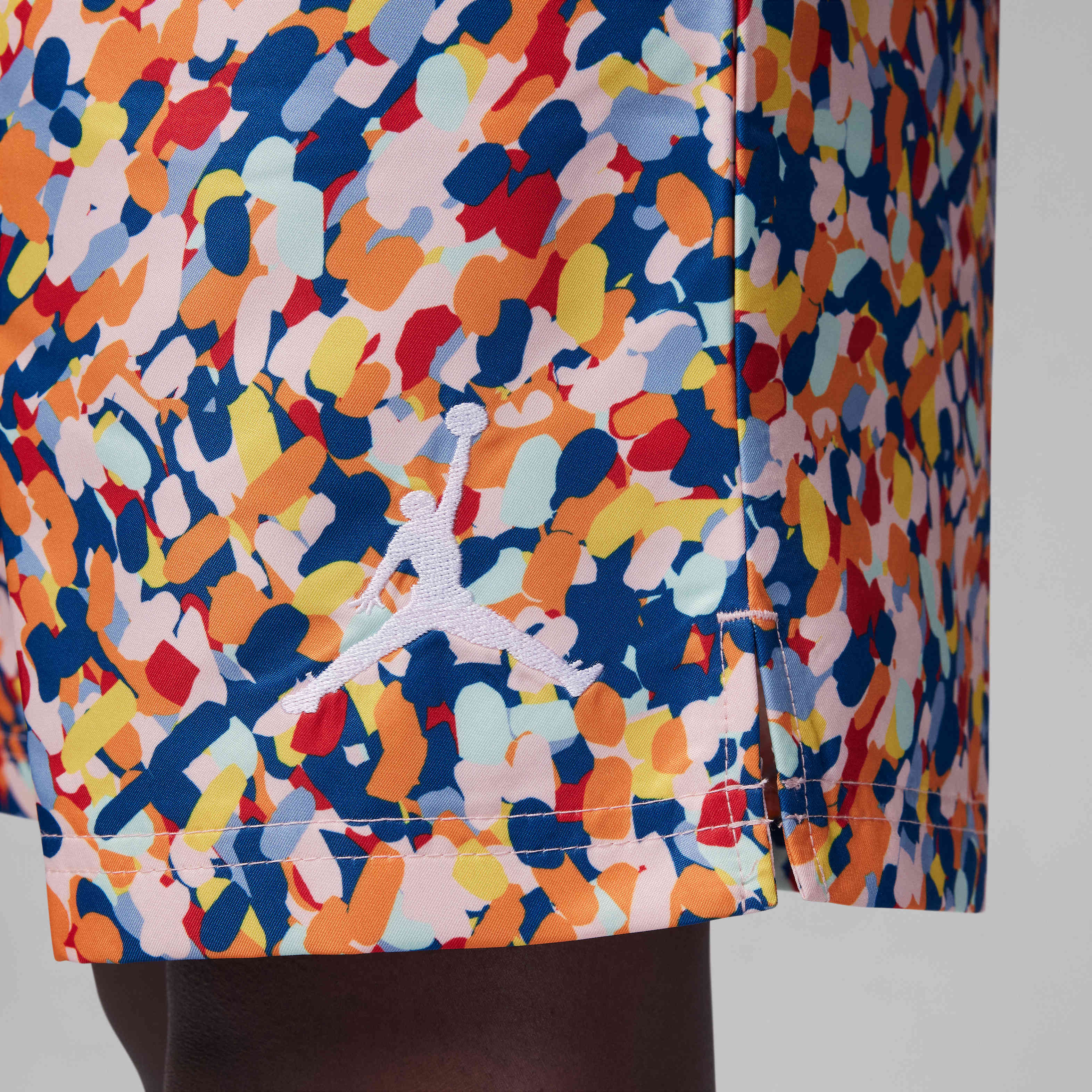 Jordan MJ Essentials Poolside image number 5