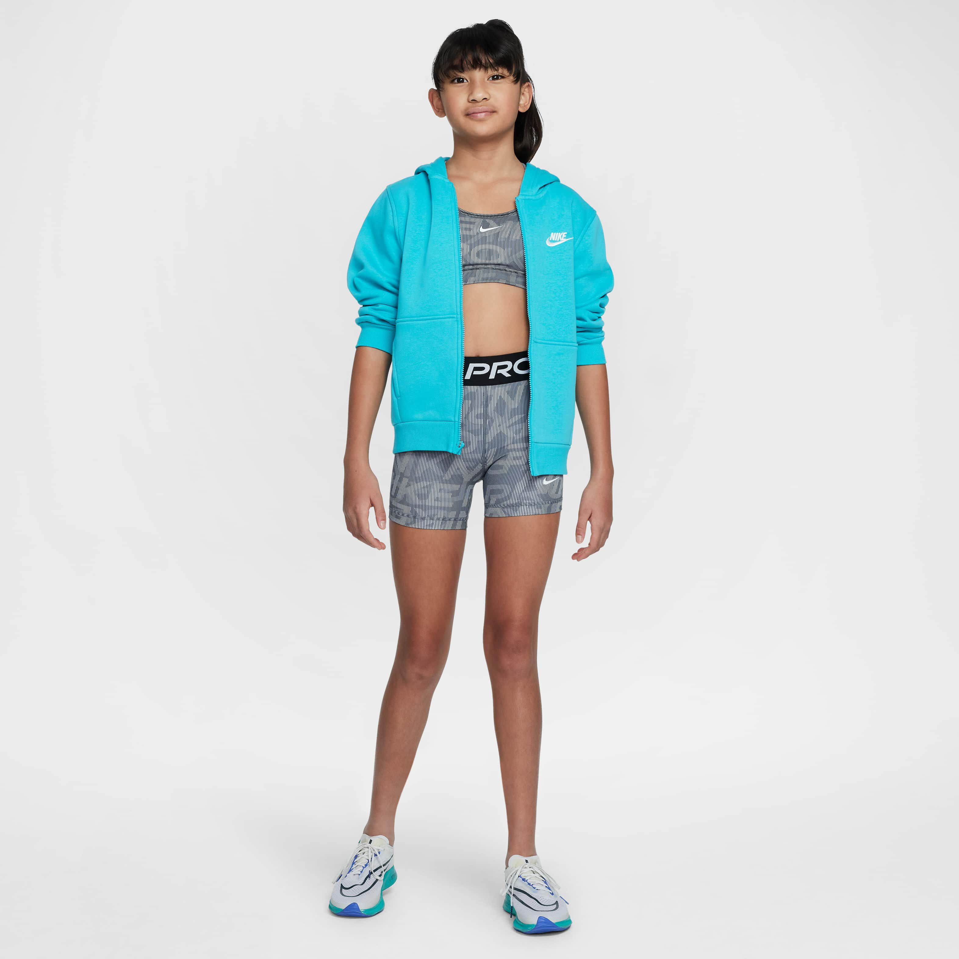 Nike Pro image number 4