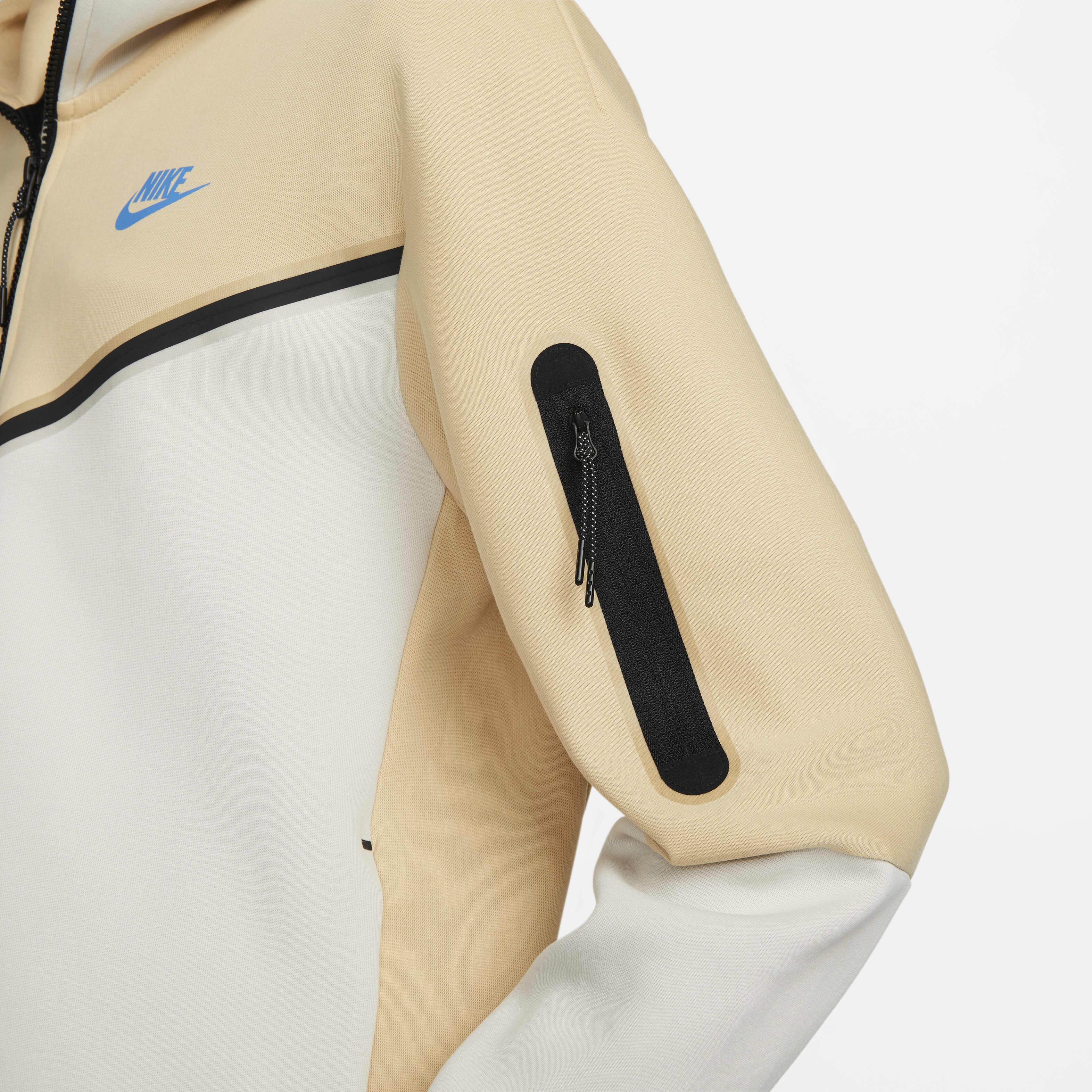 نايكي سبورتسوير تَك فليس image number 4