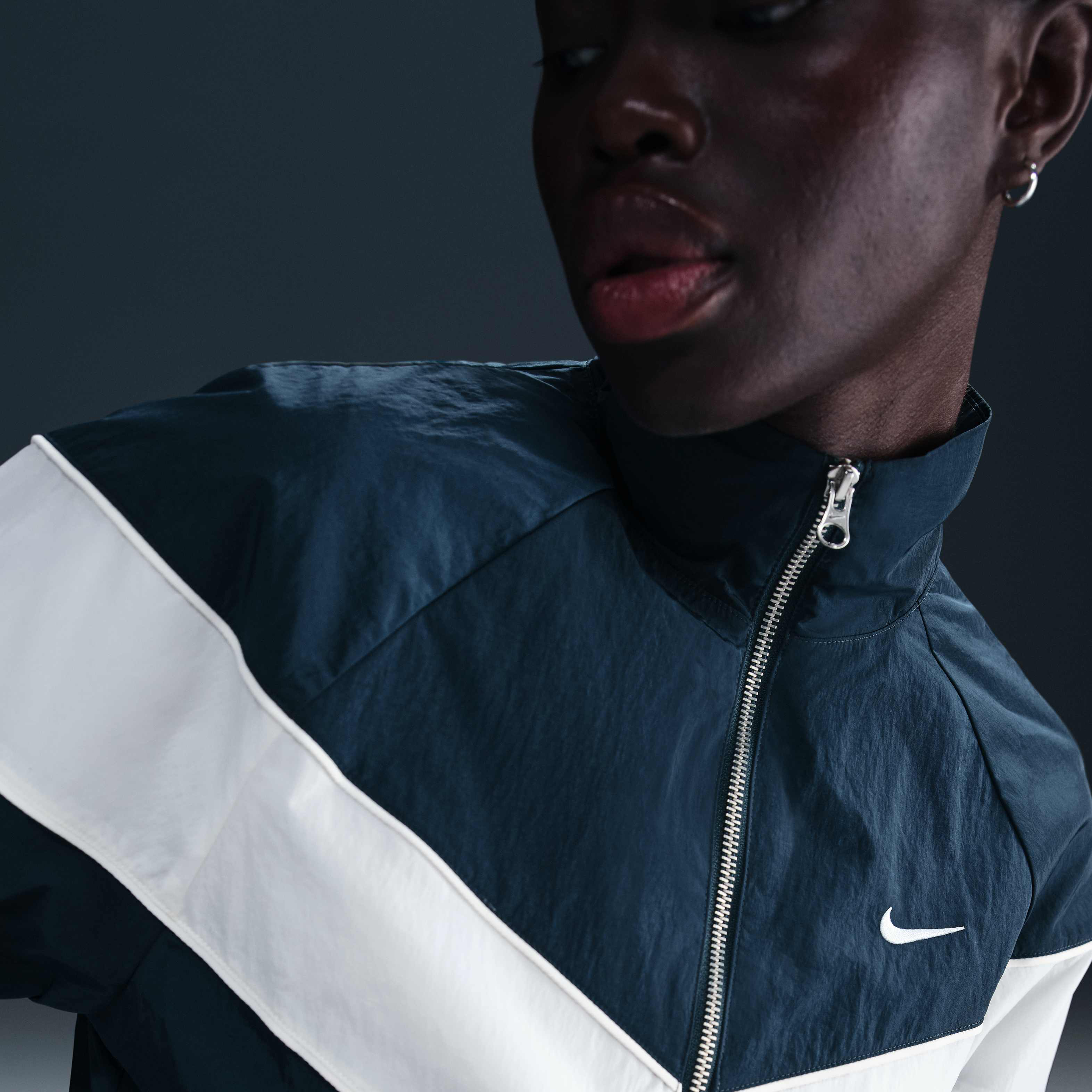 Nike Windrunner image number 2