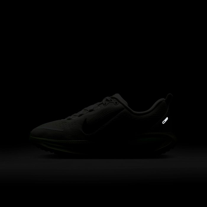 Nike Vomero 18 image number 10 Nike Vomero 18 image number 10