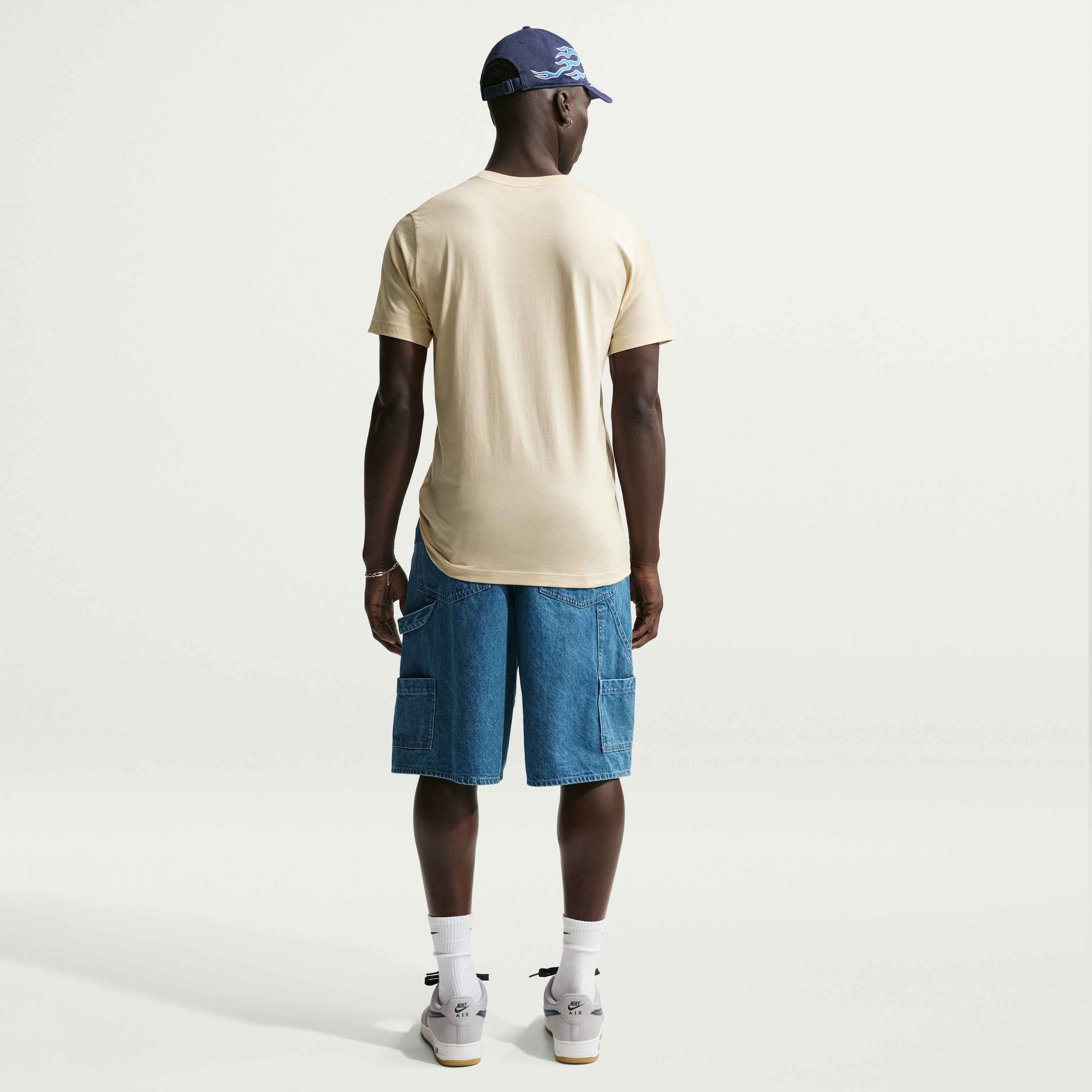 Nike Sportswear Club image number 4