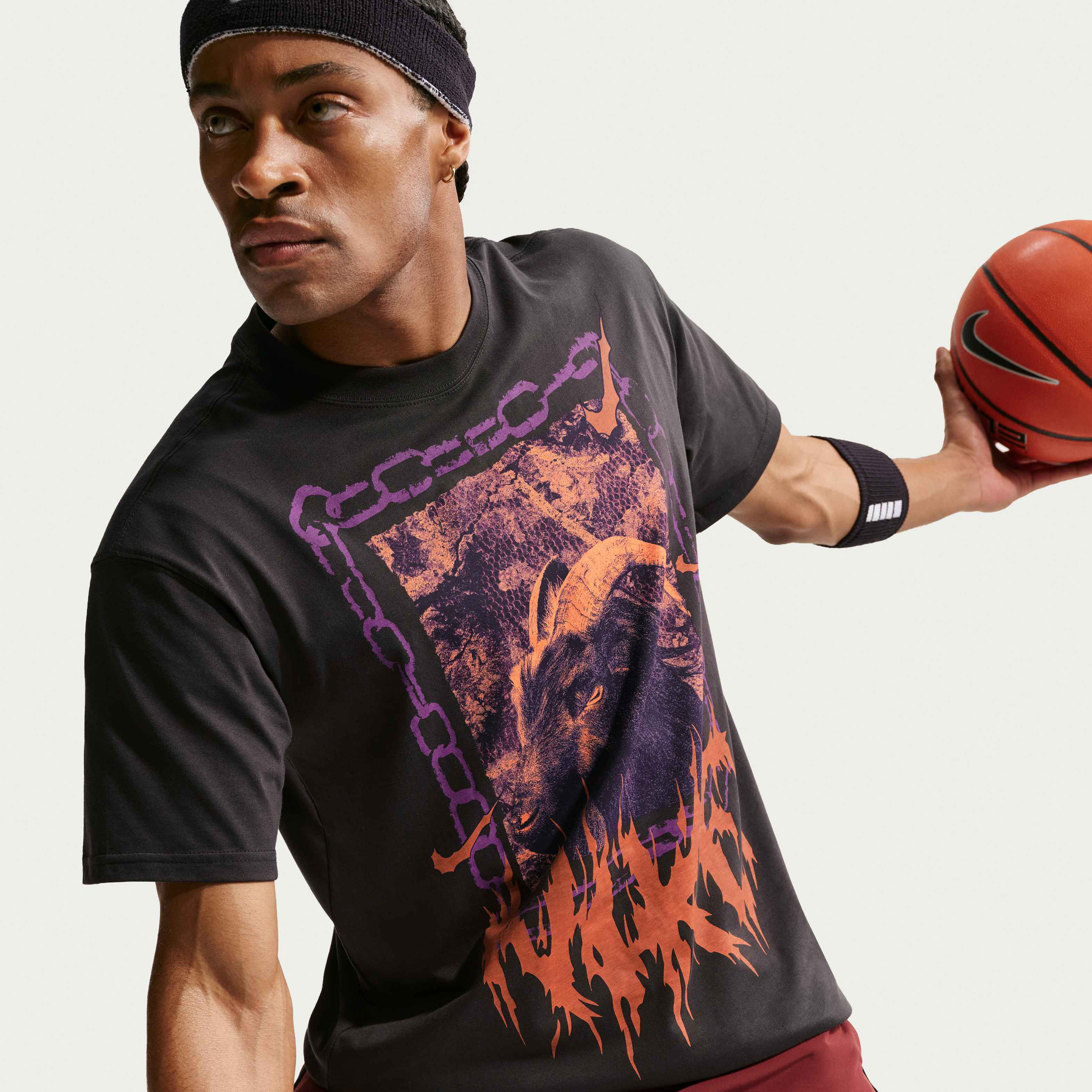 Nike image number 2