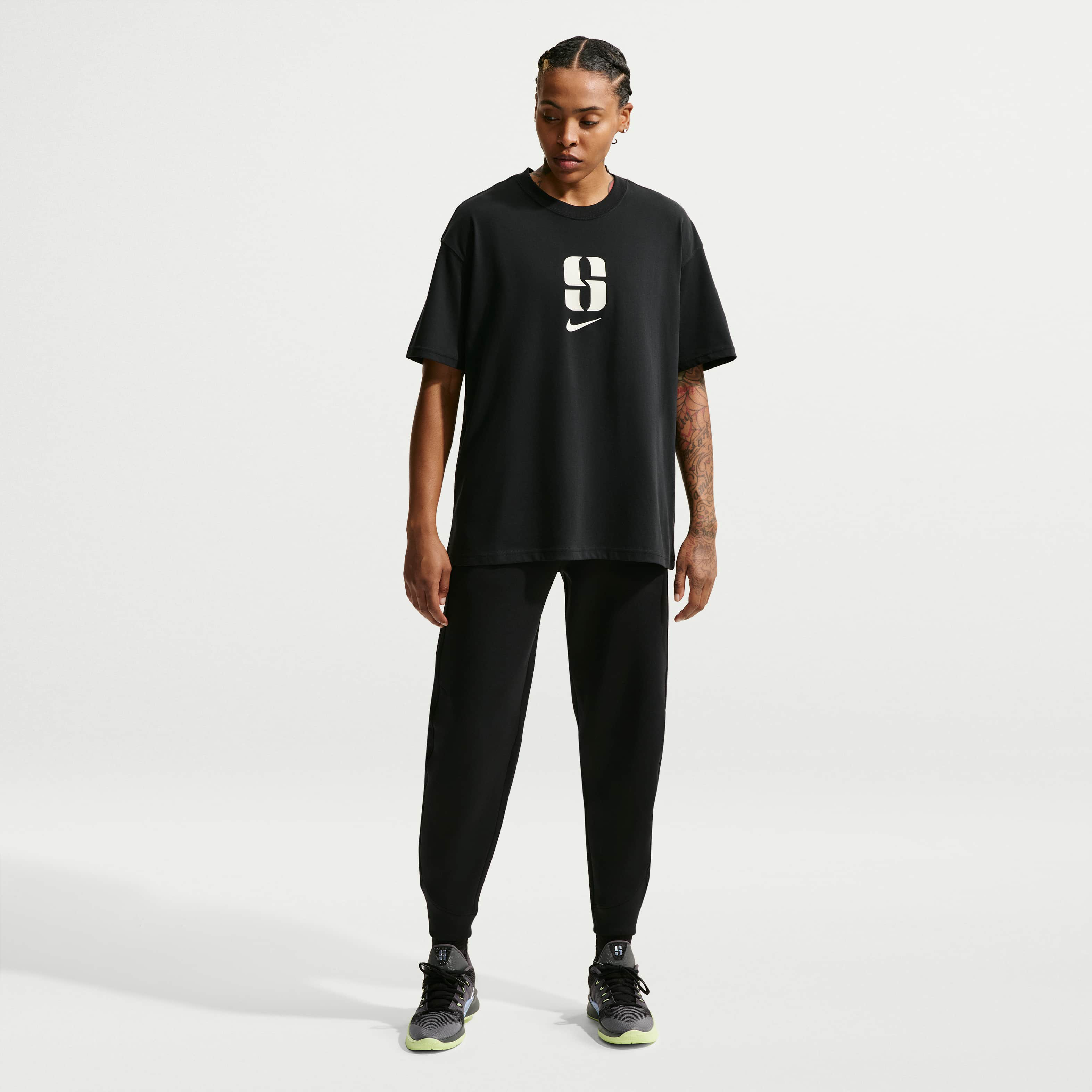 Sabrina 'Put In Work' image number 5