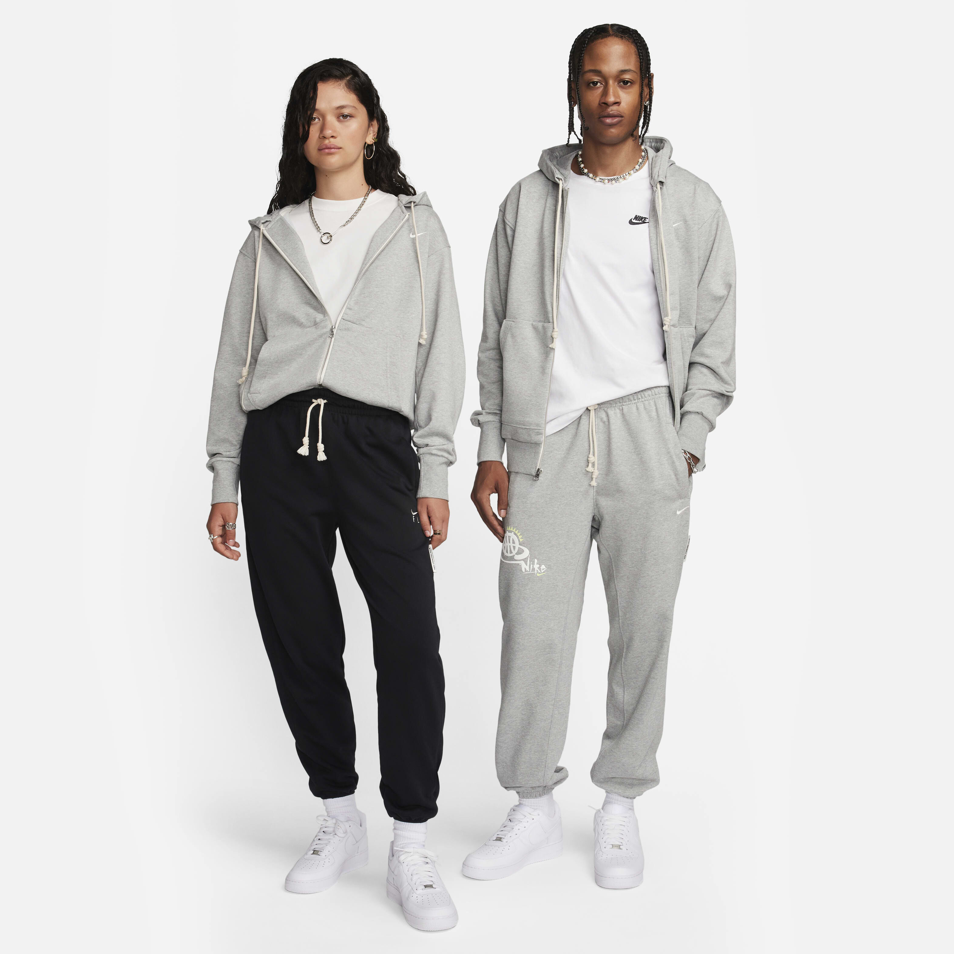 Nike Standard Issue image number 9