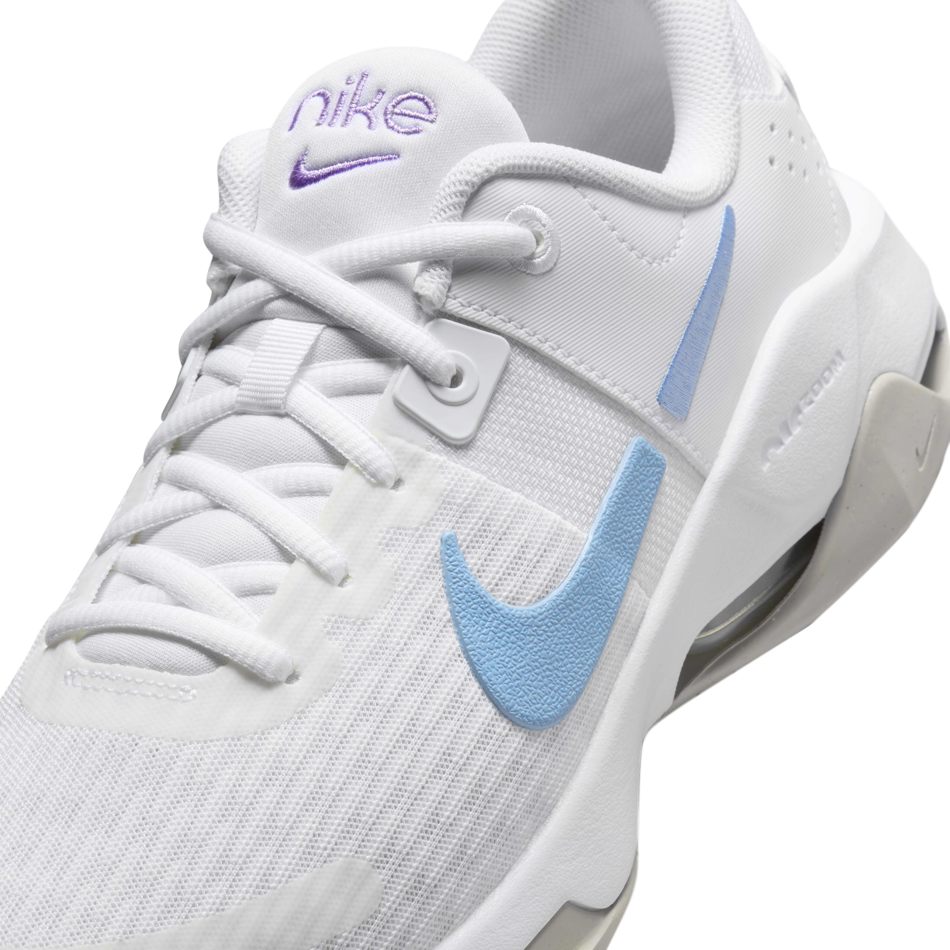 Buy Nike Zoom Bella 6 Women's Workout Shoes - White/Light Iron Ore/Lilac  Bloom/Light Armoury Blue | Nike Saudi Official