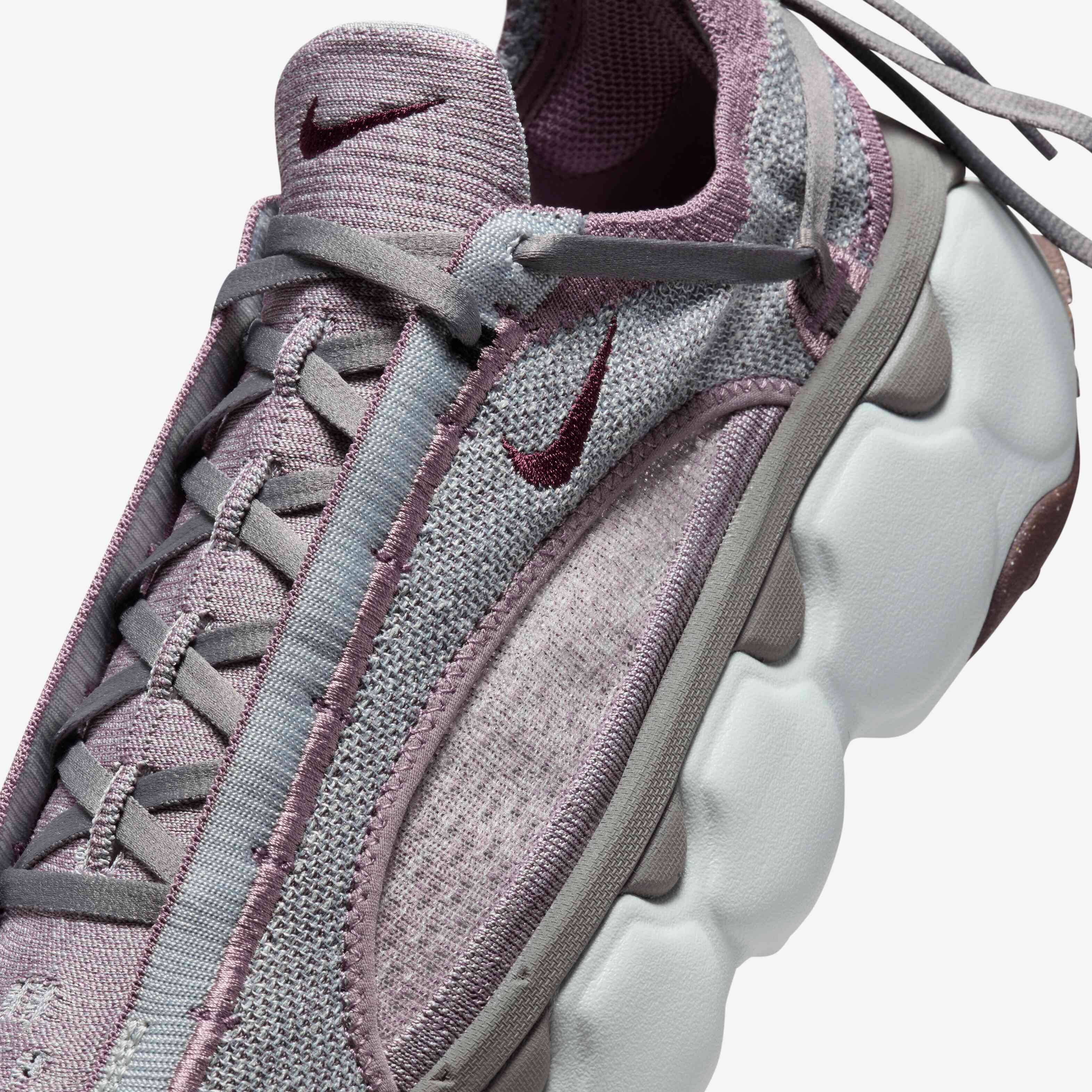 نايكي فلاينت بلوم image number 6