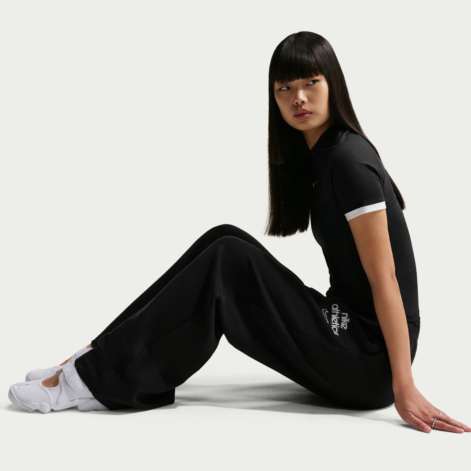 نايكي سبورتسوير فينيكس فليس image number 4