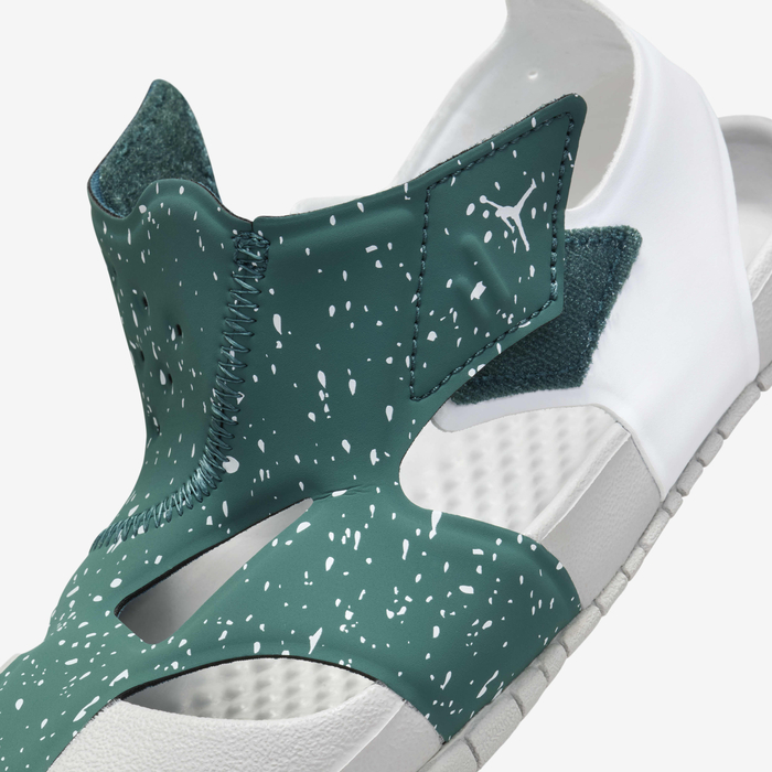 Jordan Flare image number 8 Jordan Flare image number 8