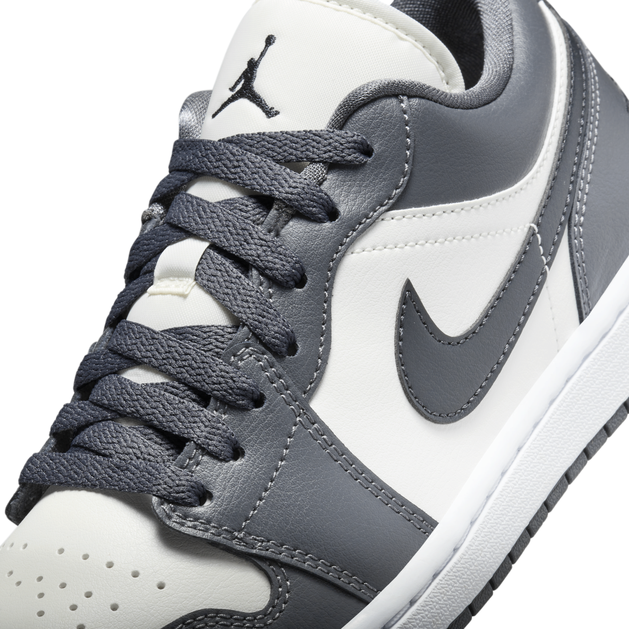 Jordan 1 low wmns hotsell