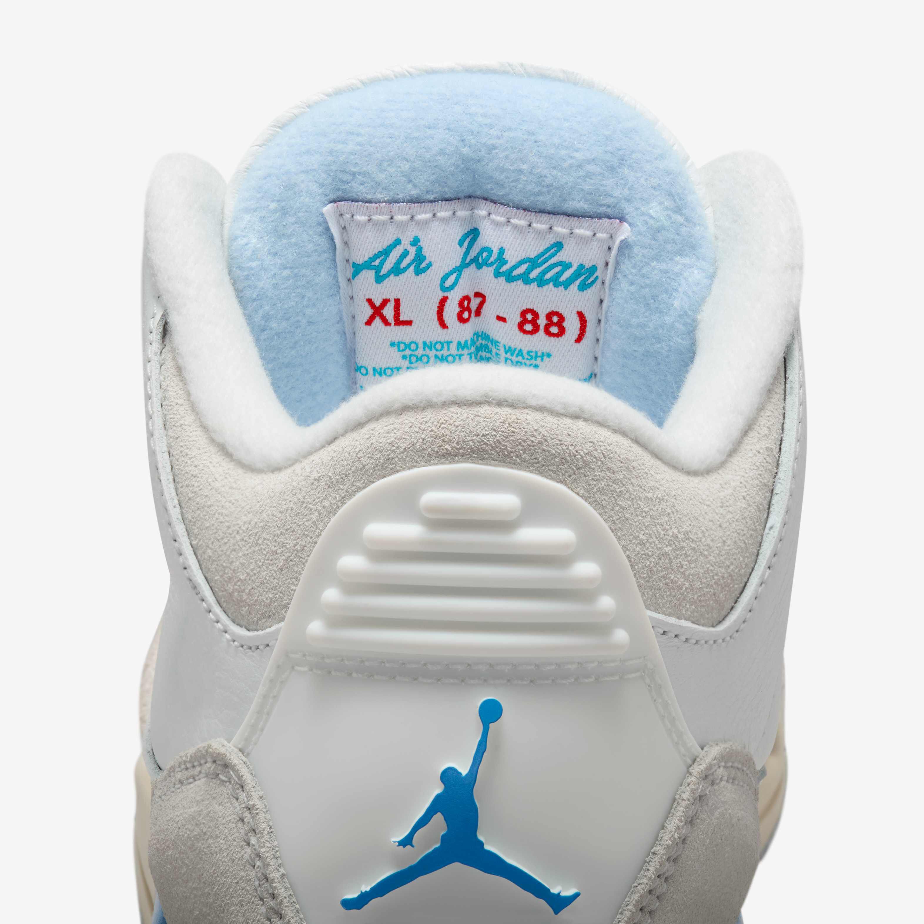 Air Jordan 3 Retro image number 8