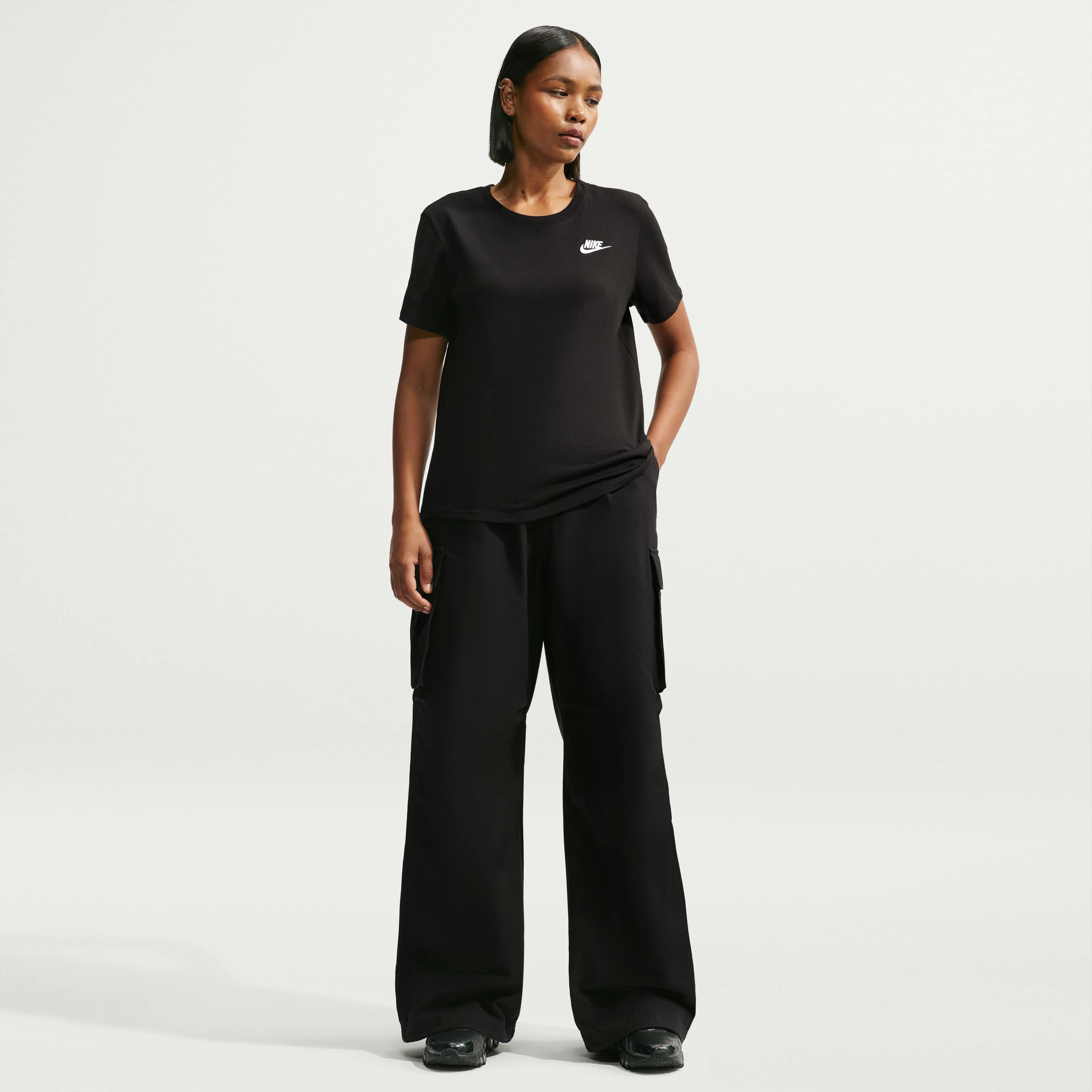 Nike Sportswear Club Essentials image number 3