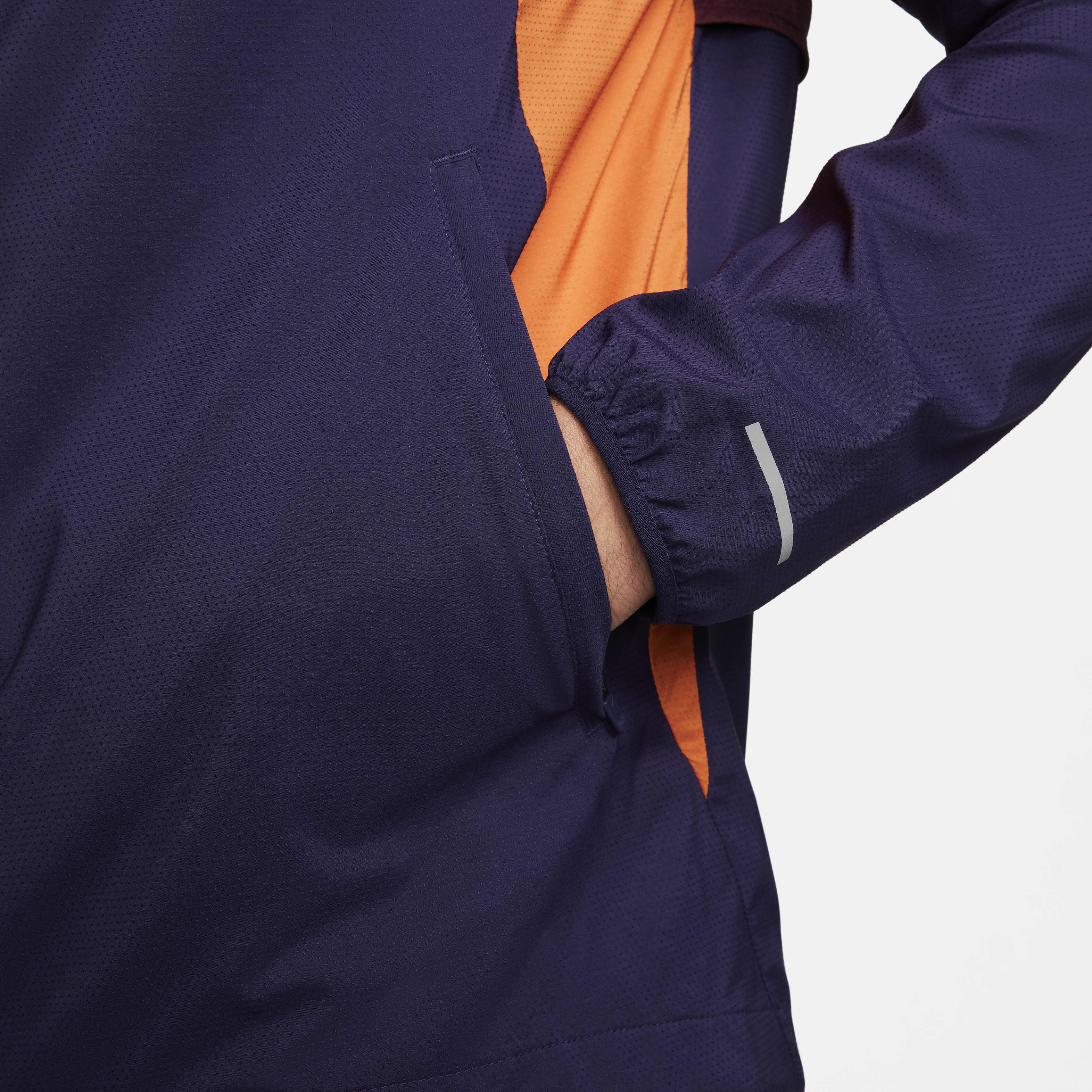 Nike Windrunner image number 3