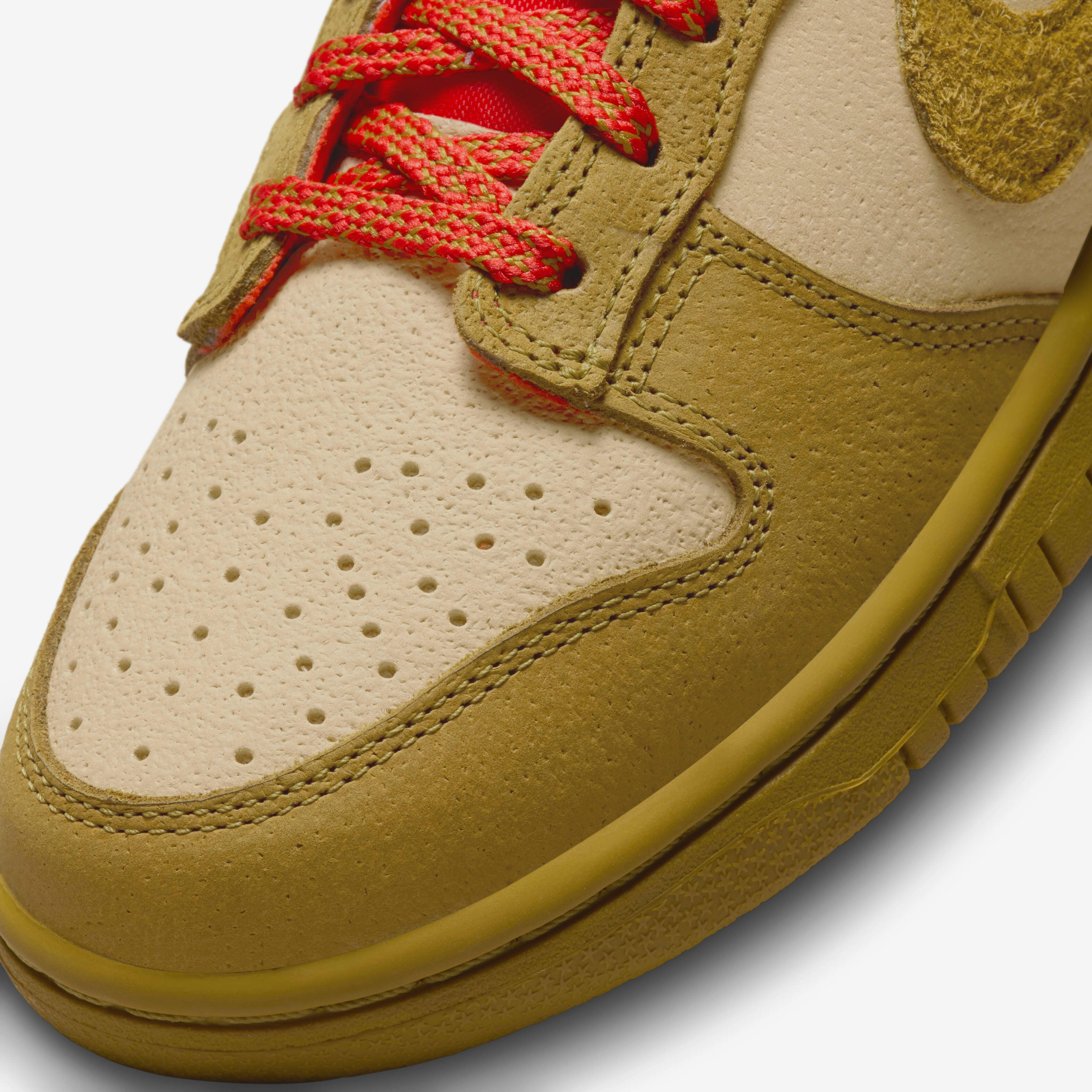 スニーカー Nike Dunk Low Bronzine Sesame Picante Red NEW Nike Dunk Low - Sesame/Bronzine-Picante Red Size Mens