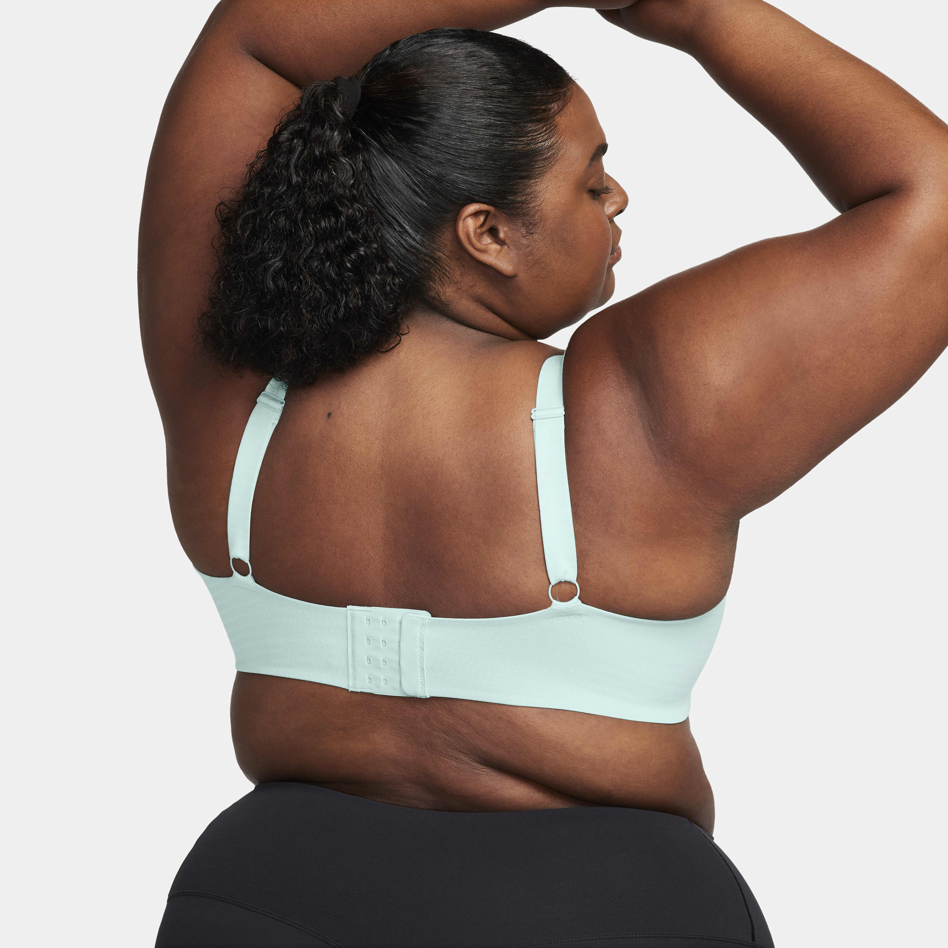 نايكي اليت مينيماليست image number 10