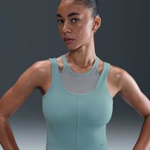 Nike One Fitted