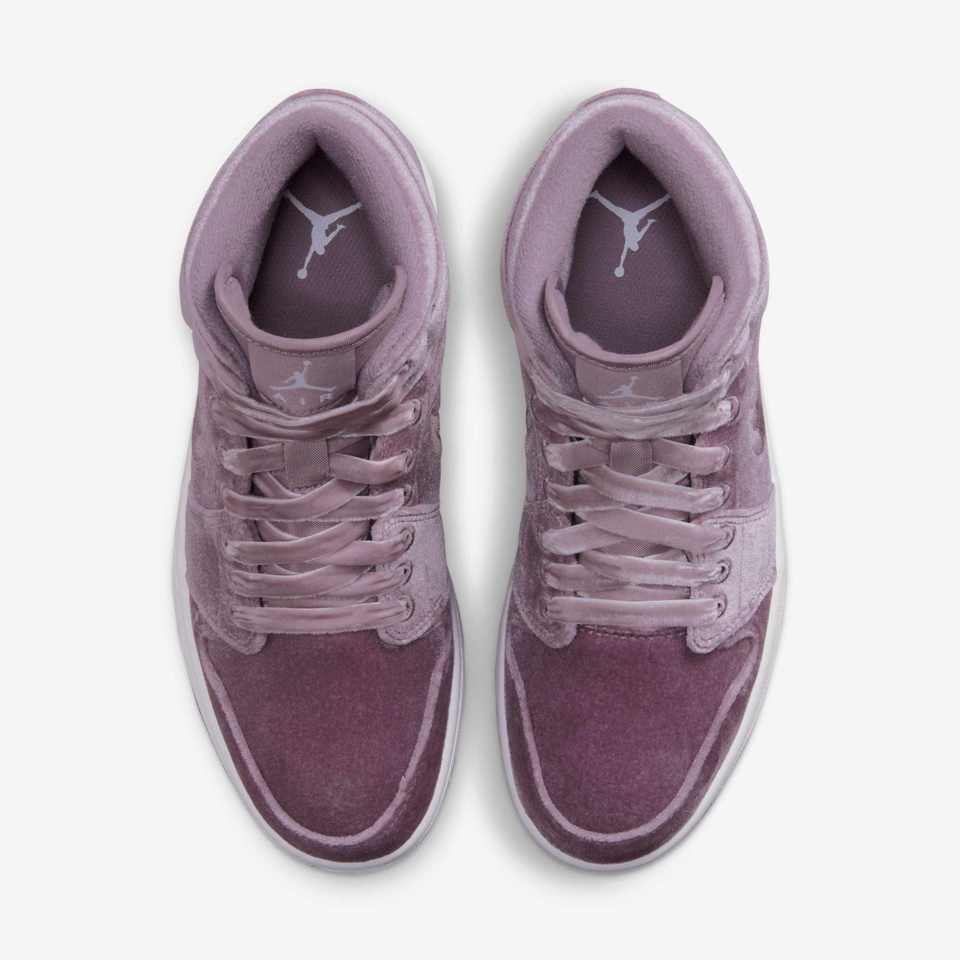 Air Jordan 1 Mid SE image number 3