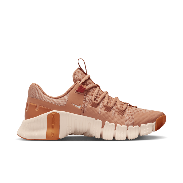 Shop Free Metcon 5 Women s Workout Shoes Nike KSA