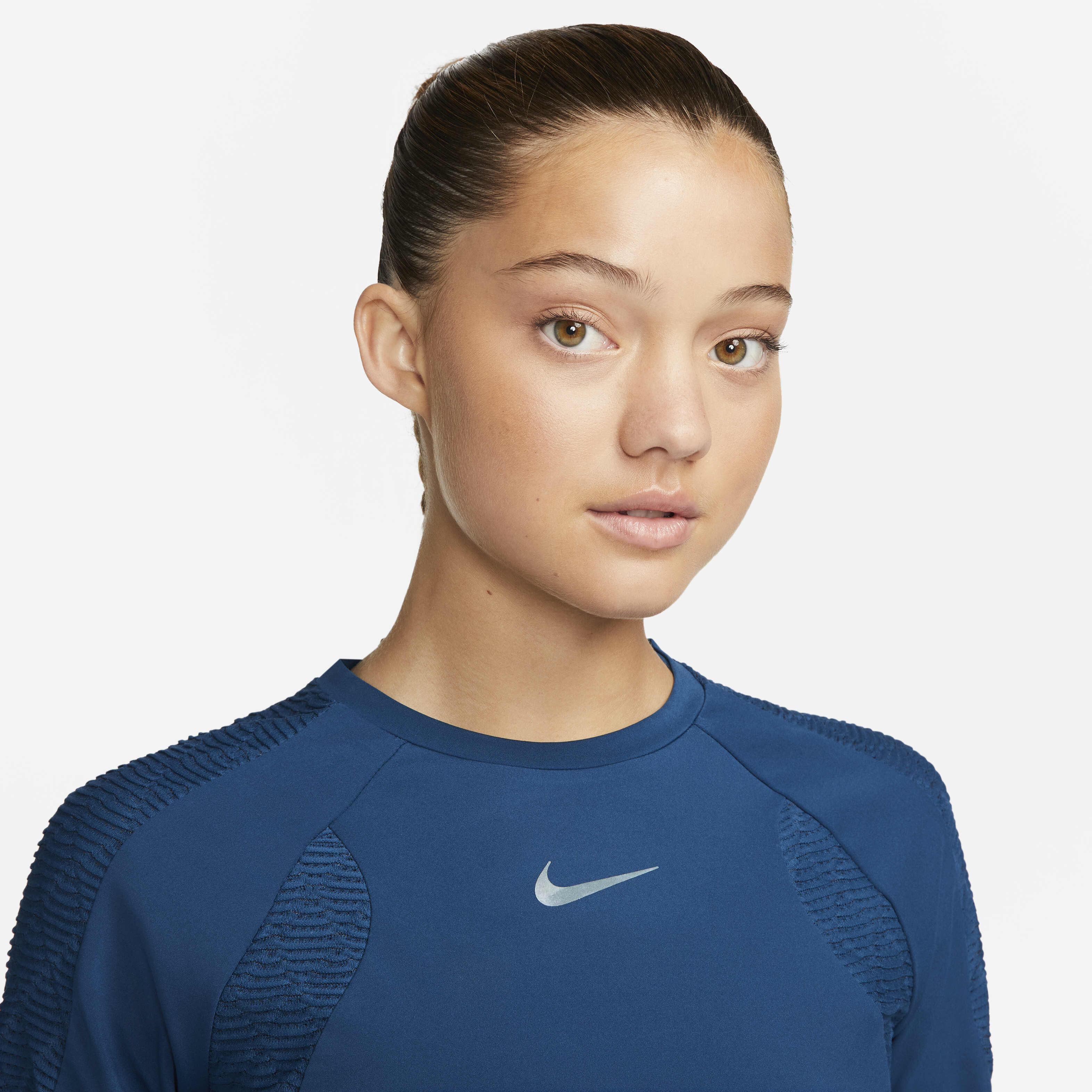 Nike Dri-FIT ADV Run Division image number 2