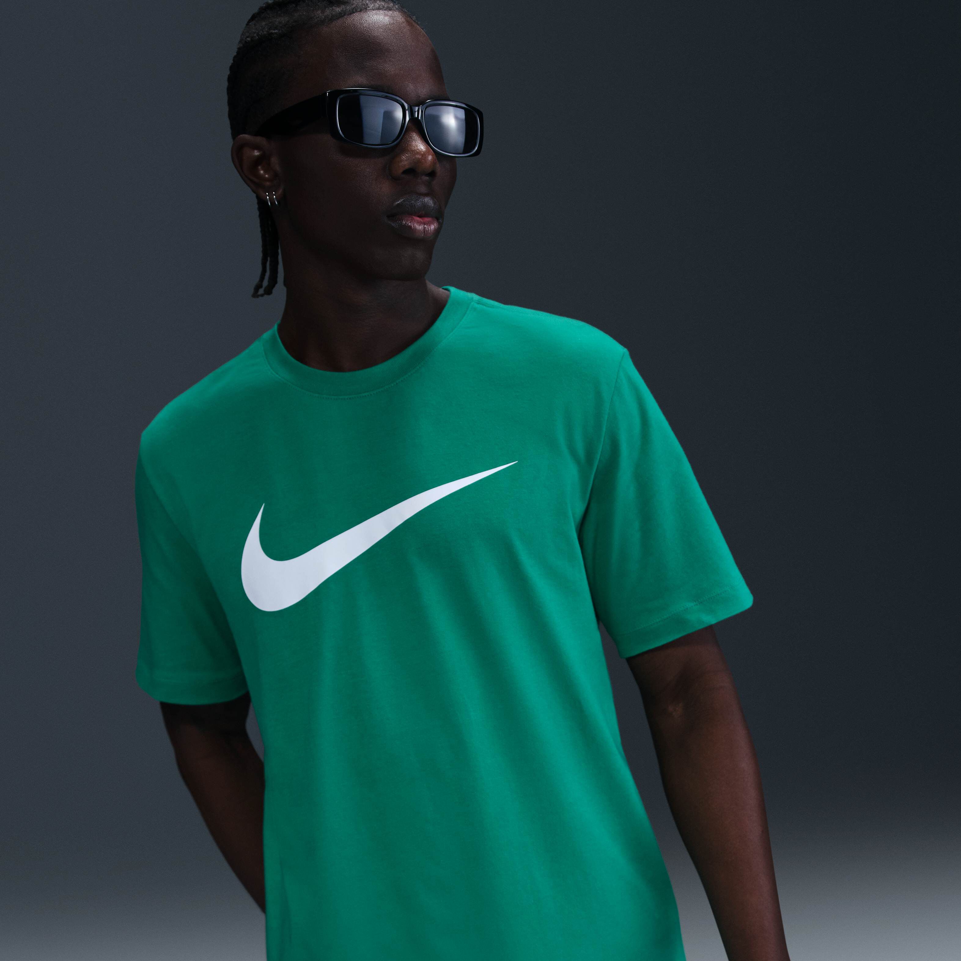 Nike Sportswear Swoosh image number 0