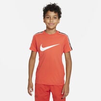 نايكي سبورتسوير ريبيت