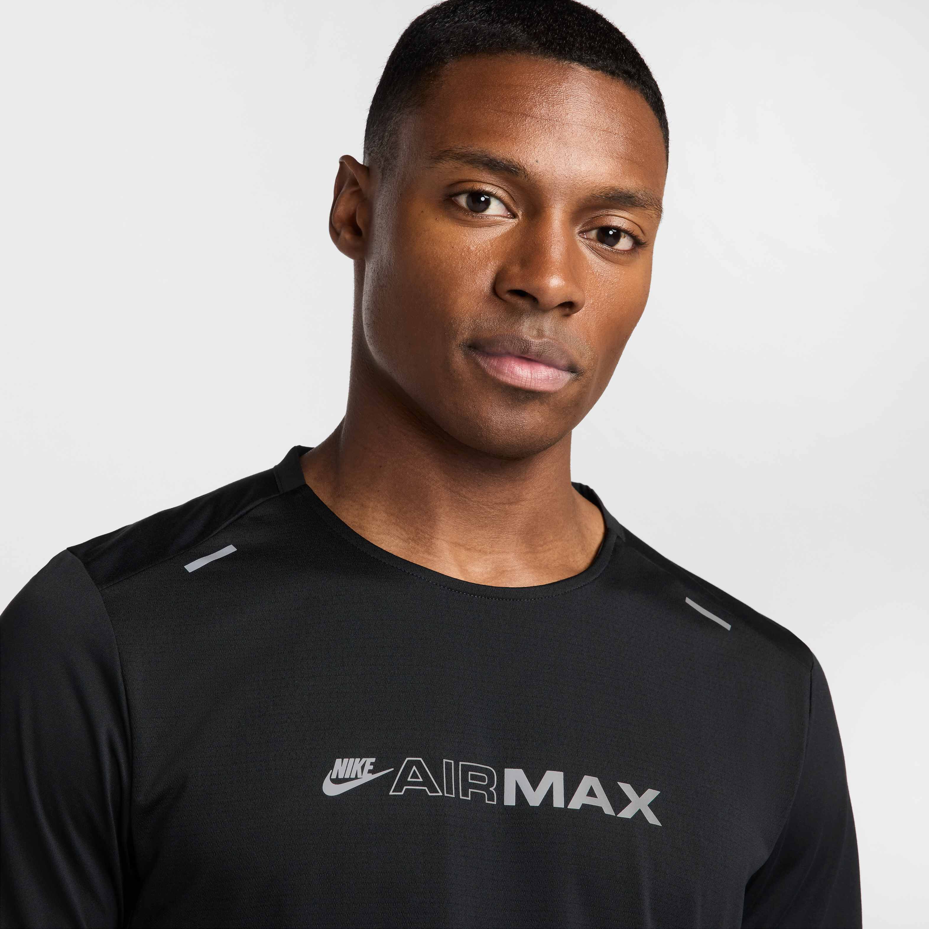 اير ماكس image number 2