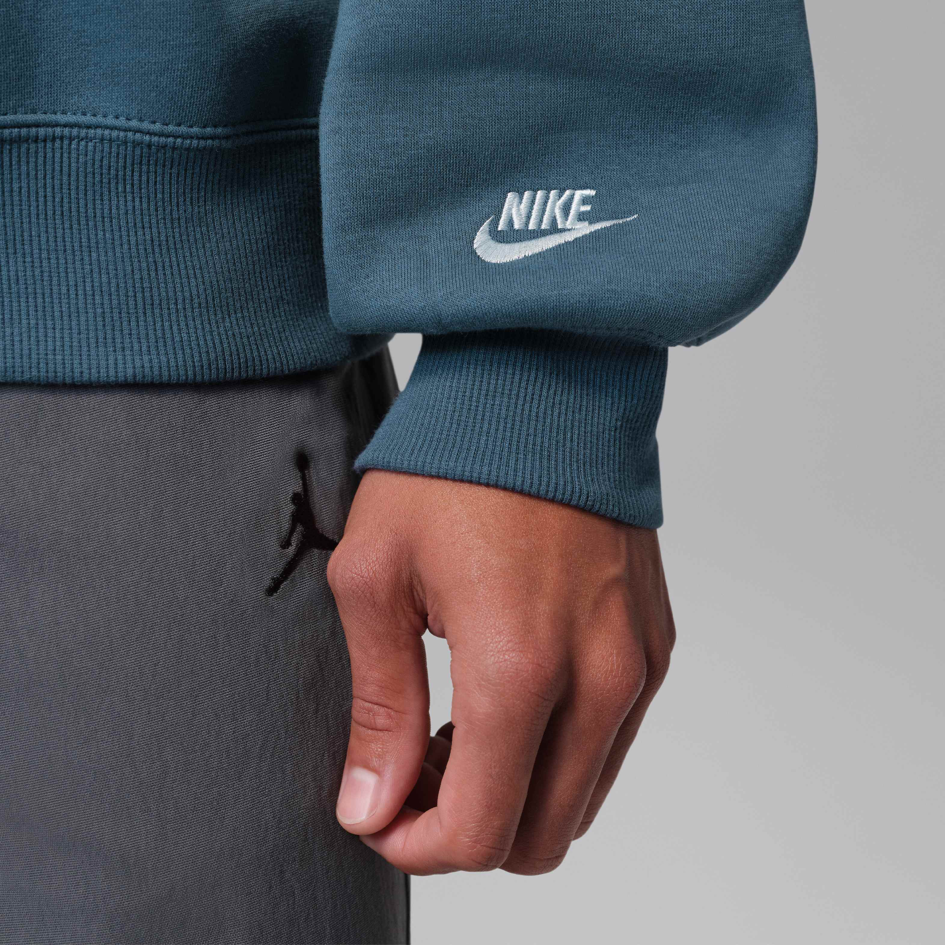 Jordan Brooklyn image number 4