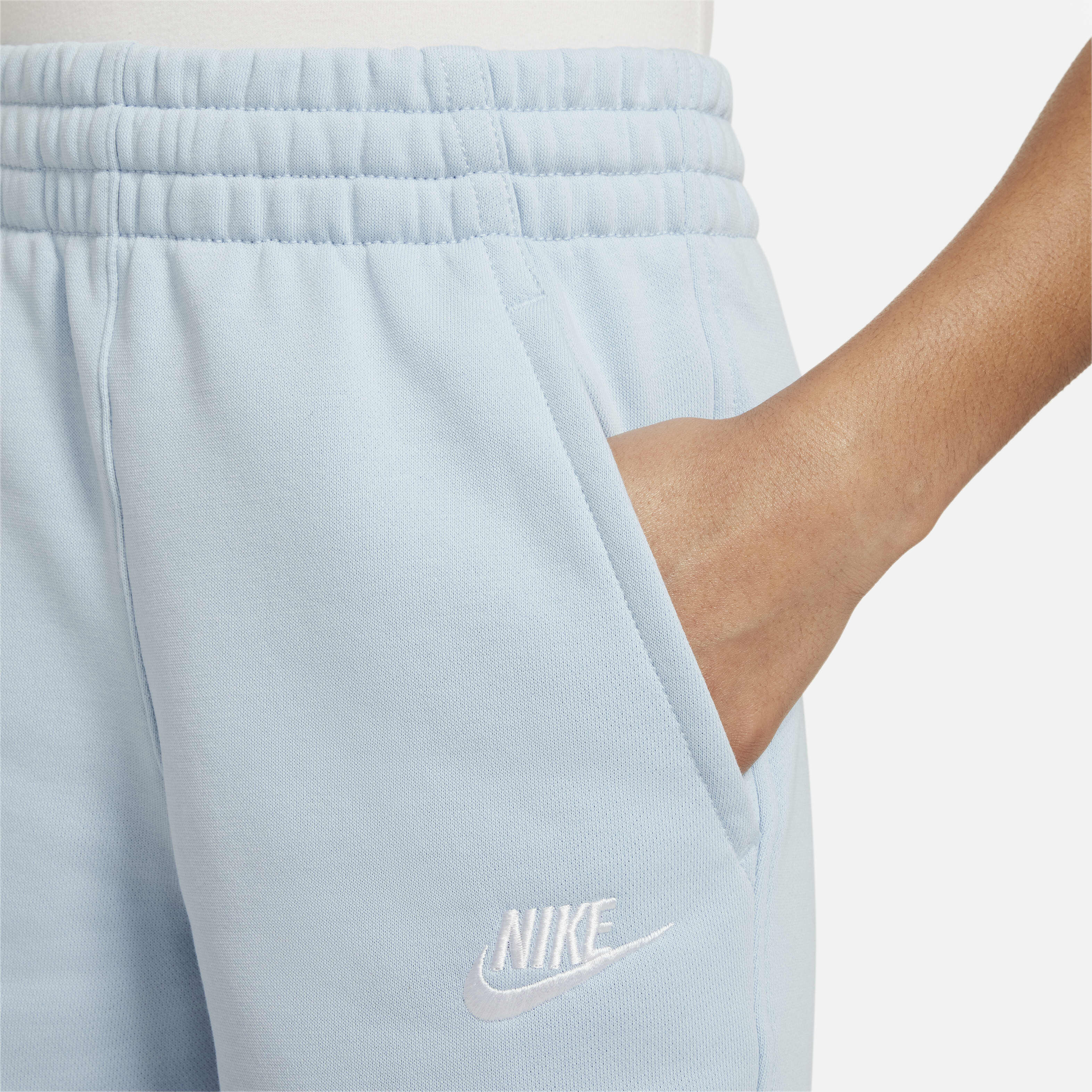 نايكي سبورتسوير كلوب فليس image number 5