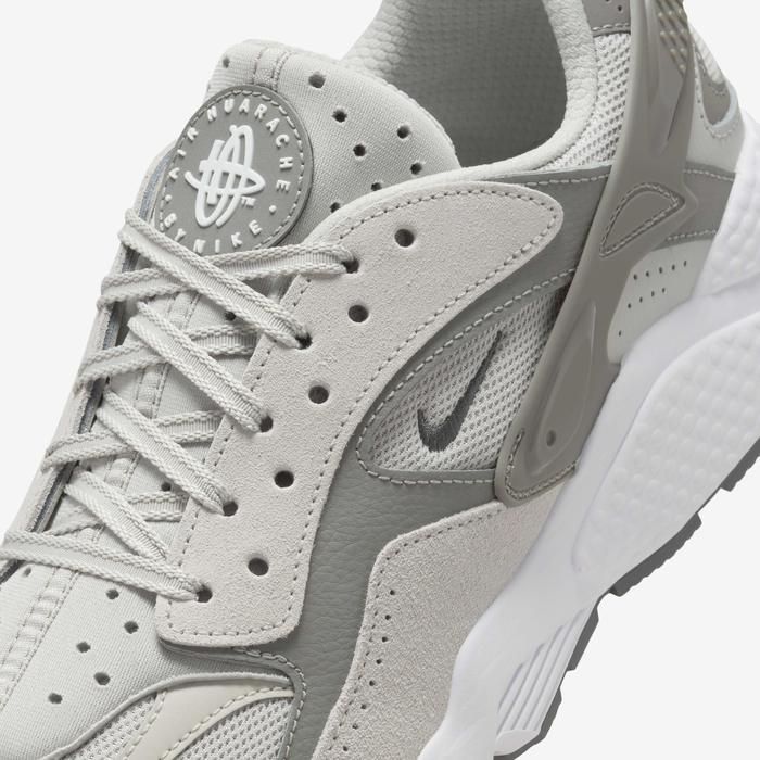 Nike Air Huarache Runner image number 7 Nike Air Huarache Runner image number 7