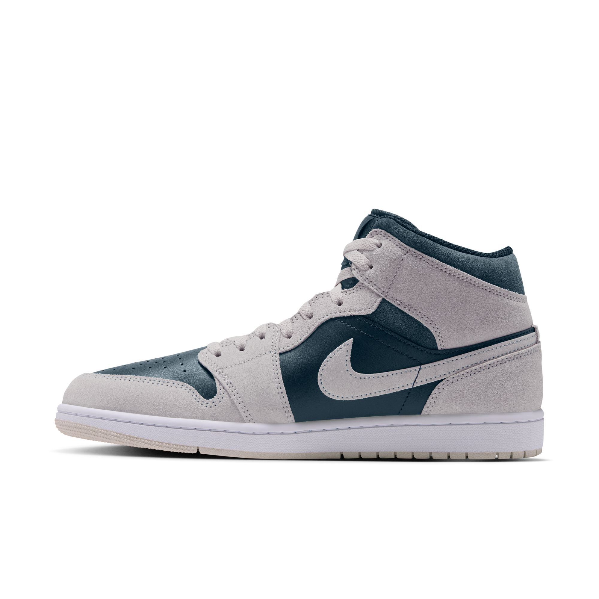 Air Jordan 1 Mid image number 4