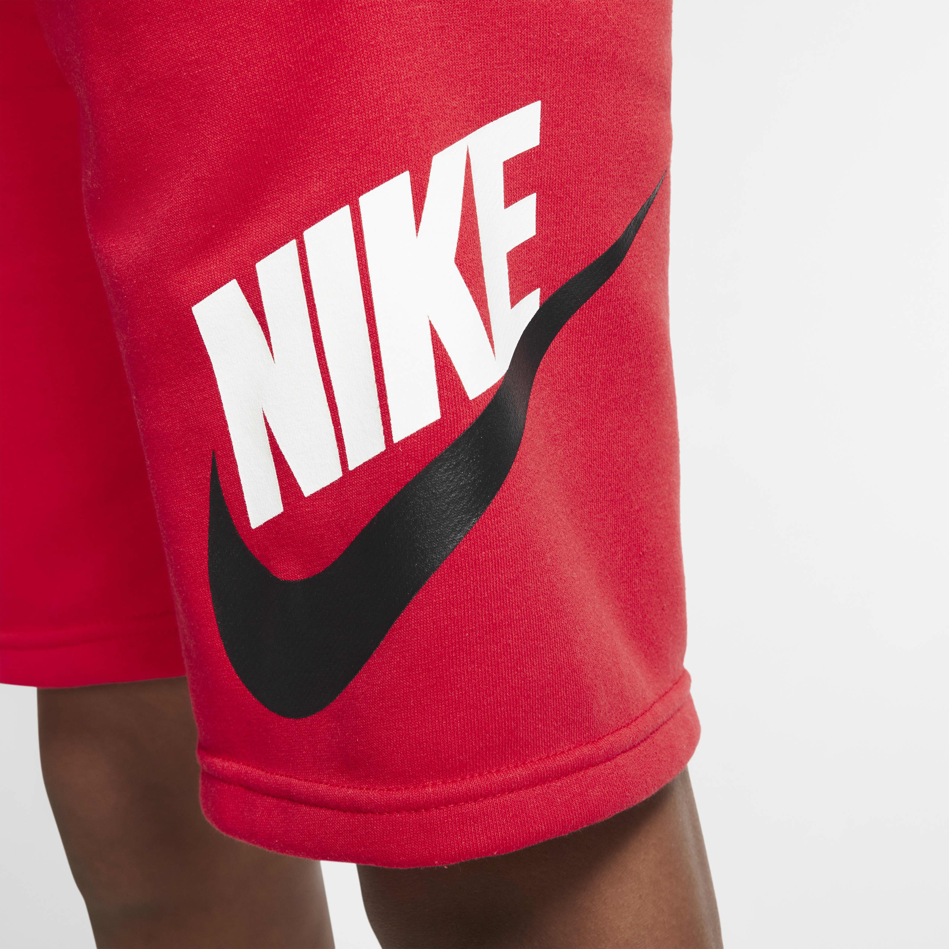 Buy Nike Sportswear Club Fleece Older Kids' Shorts - University  Red/University Red | Nike Saudi Official
