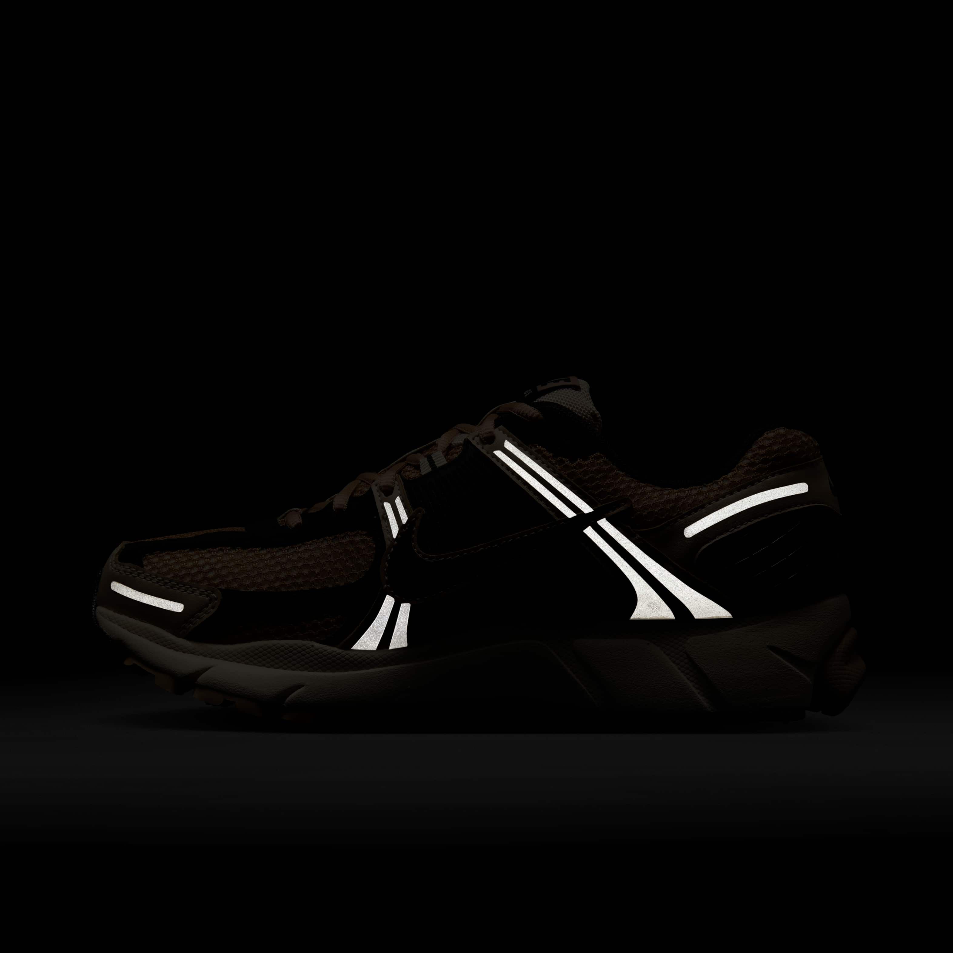 Nike Zoom Vomero 5 image number 11