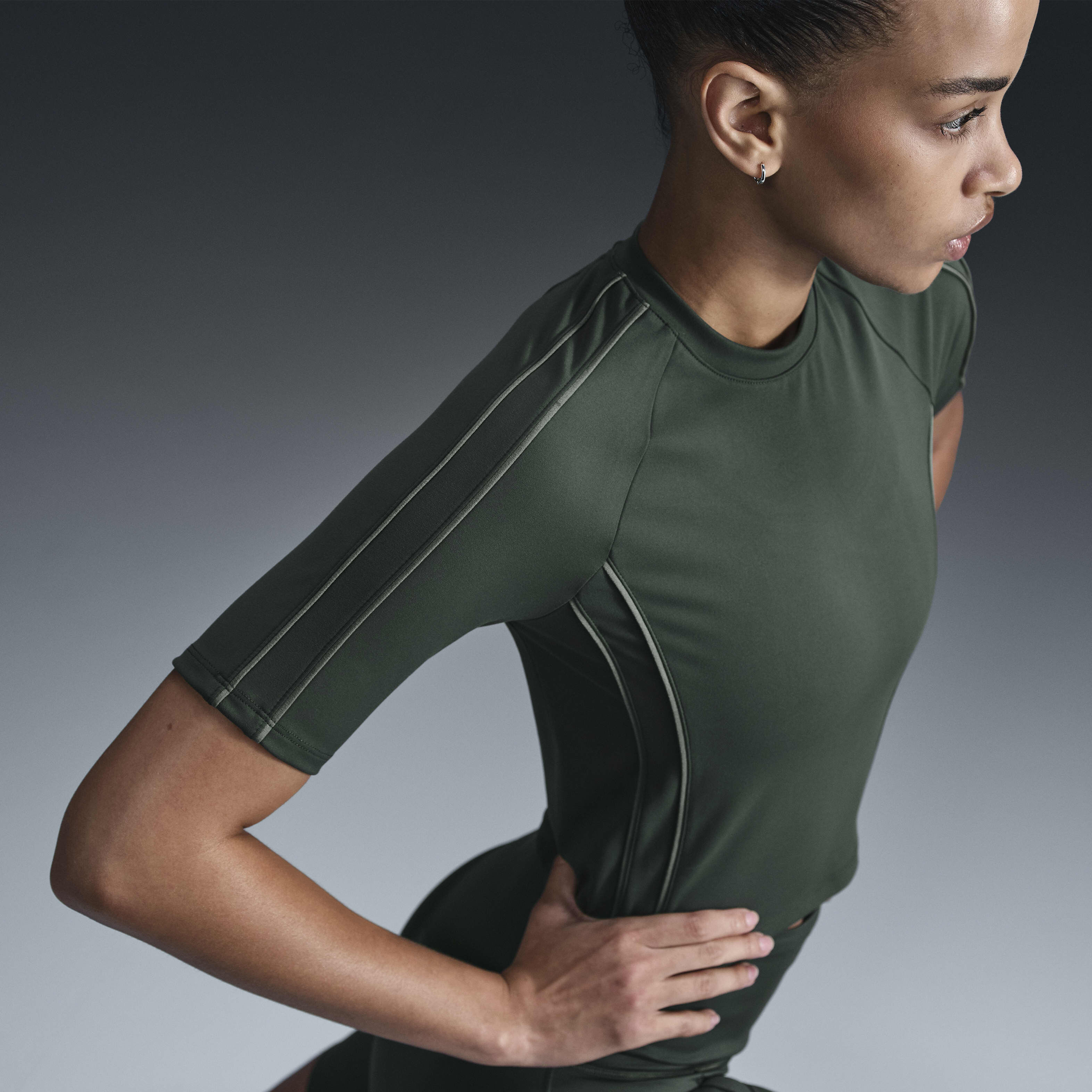 نايكي ون فيتد image number 2