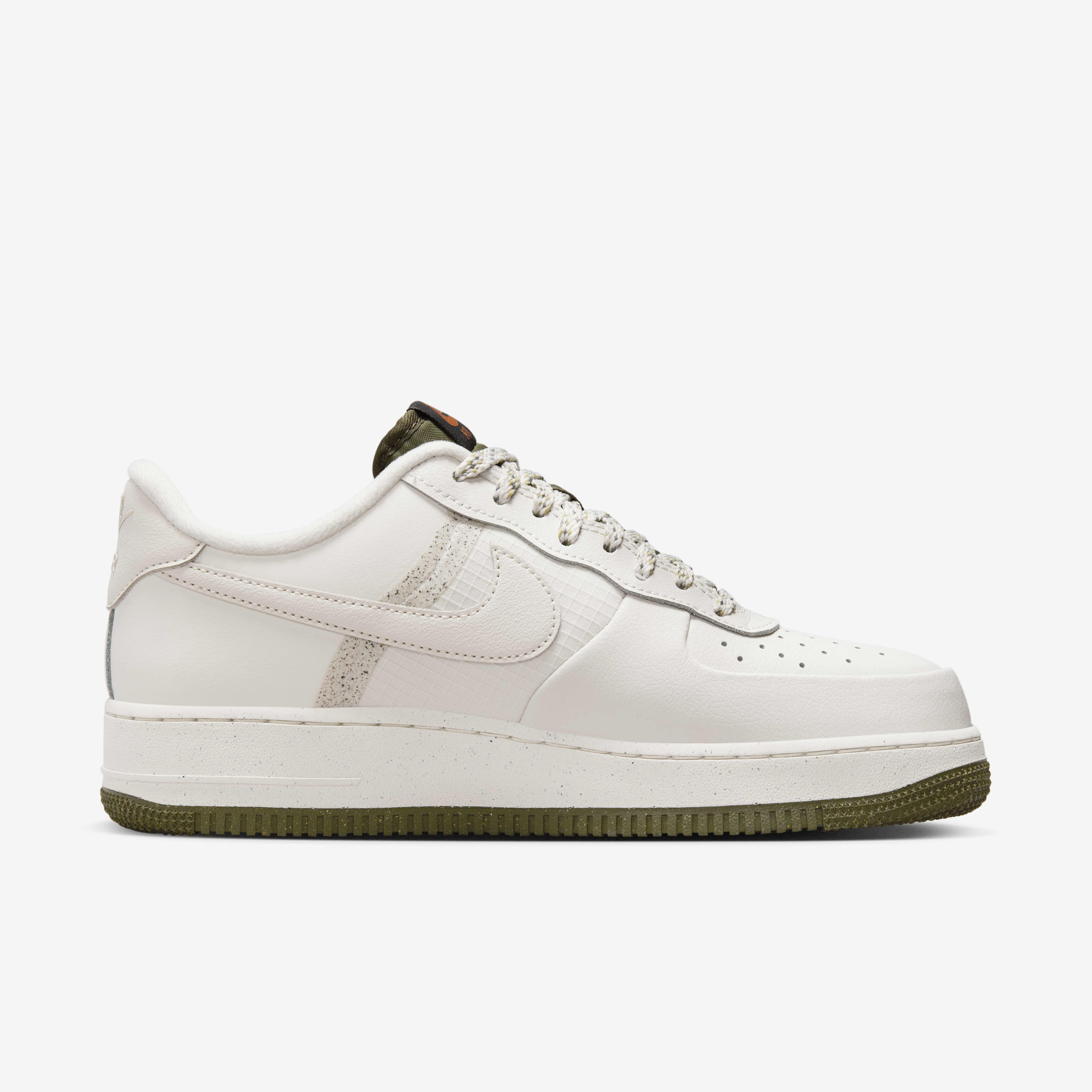 Nike force 1 lv8 ksa outlet