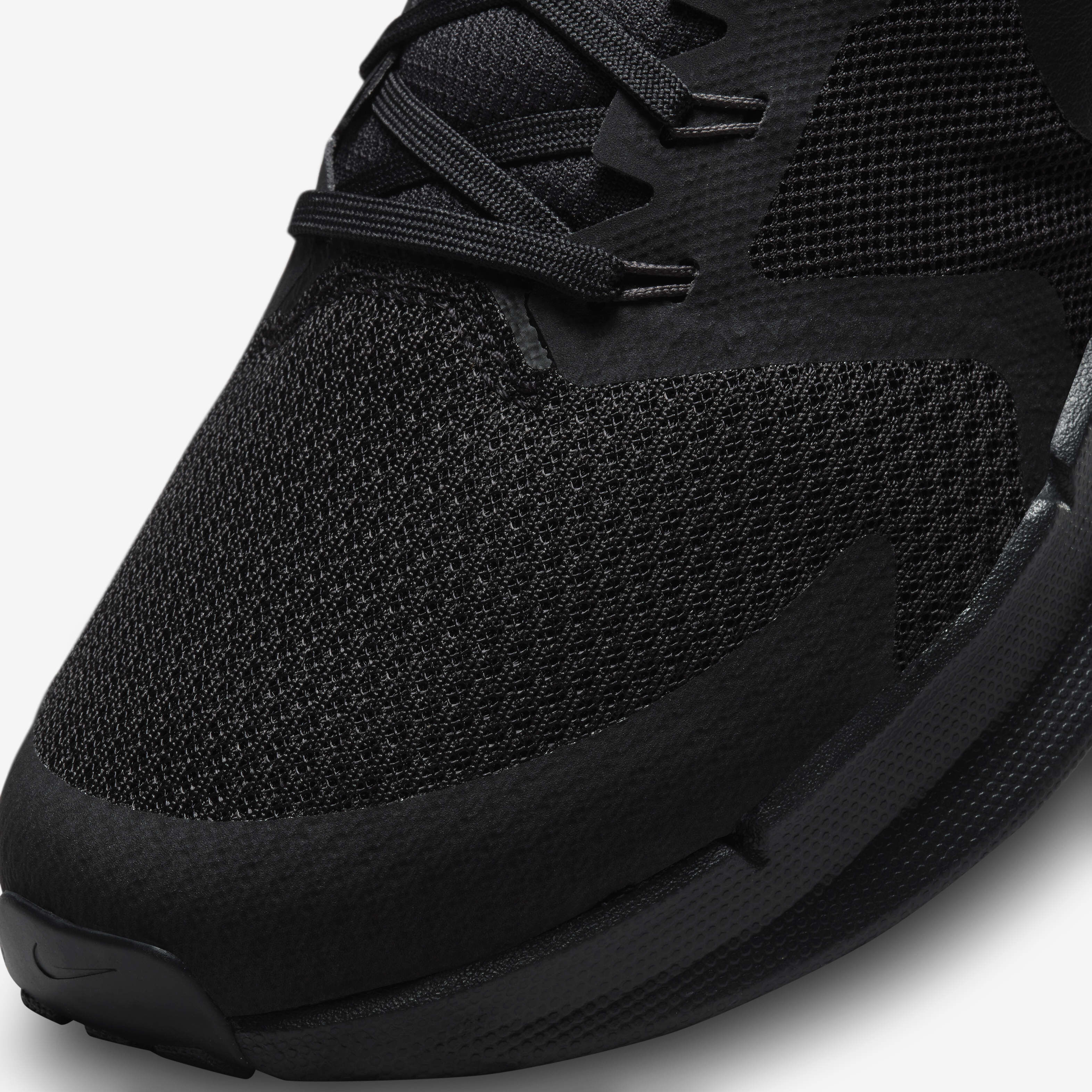 Nike run swift trainers mens online