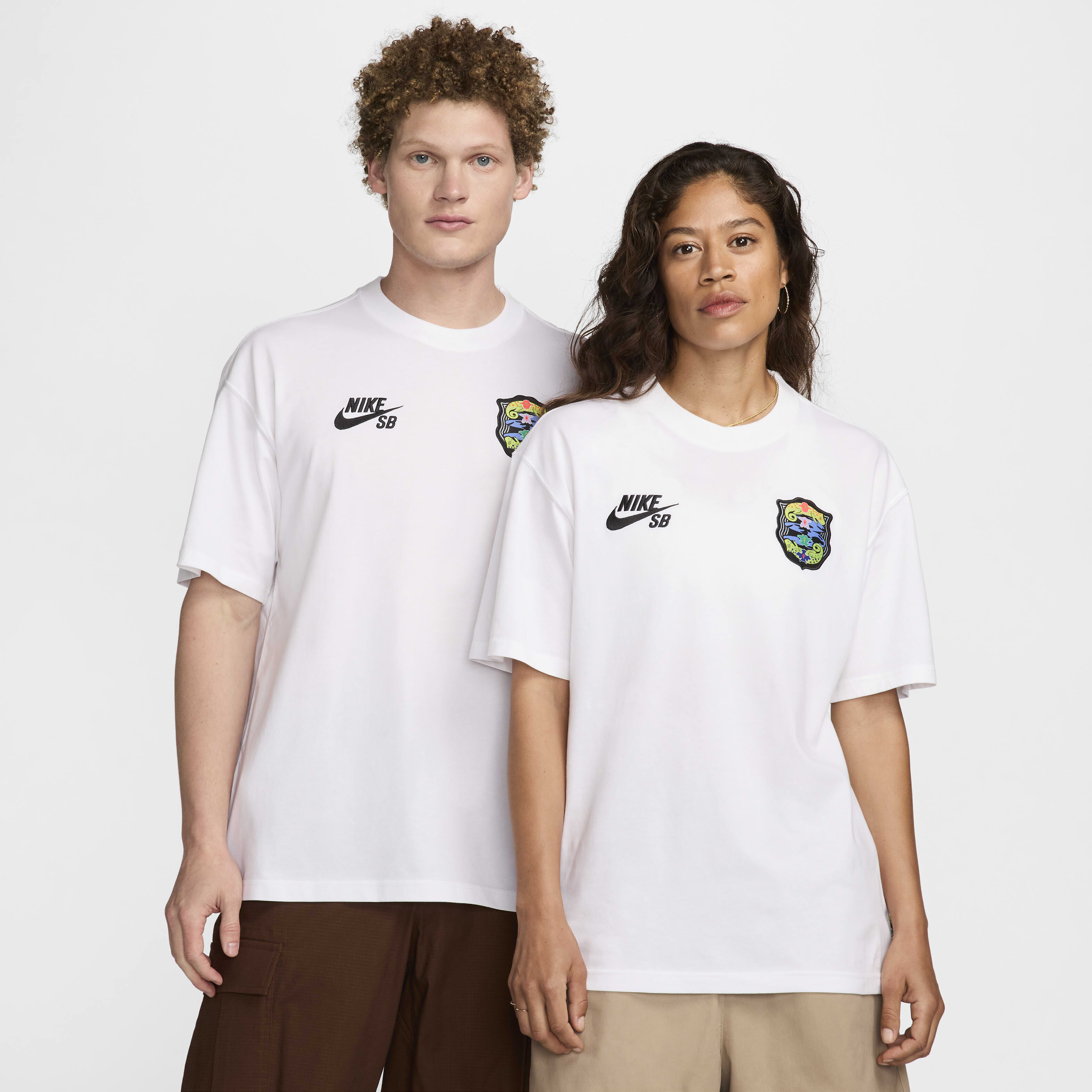 【送料&関税込】Off-White Body Stitch Skate T-shirt Off-White Body Stitch Skate T-shirt | White | FARFETCH PL